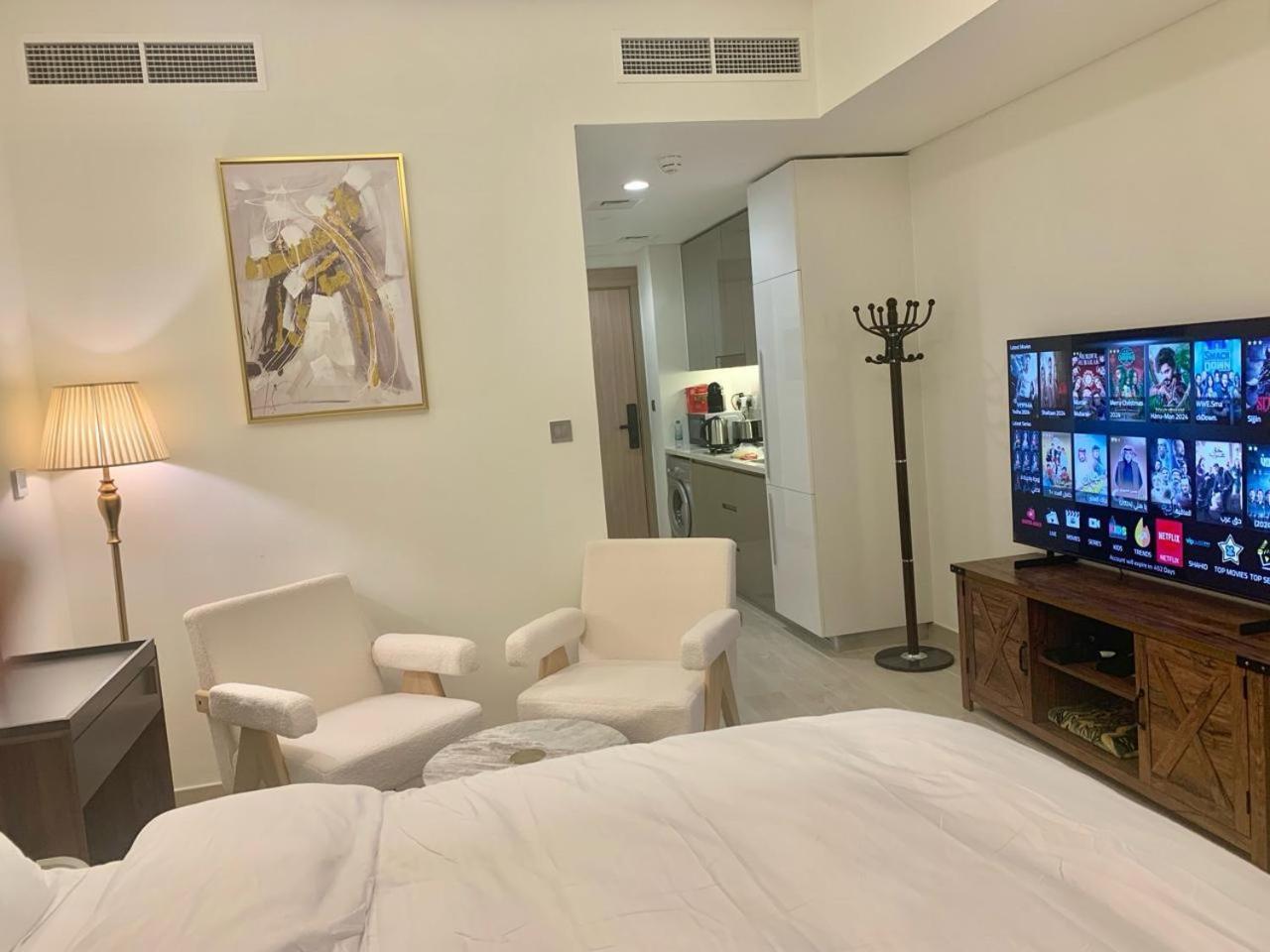 Azizi Rivera Luxury Apartment