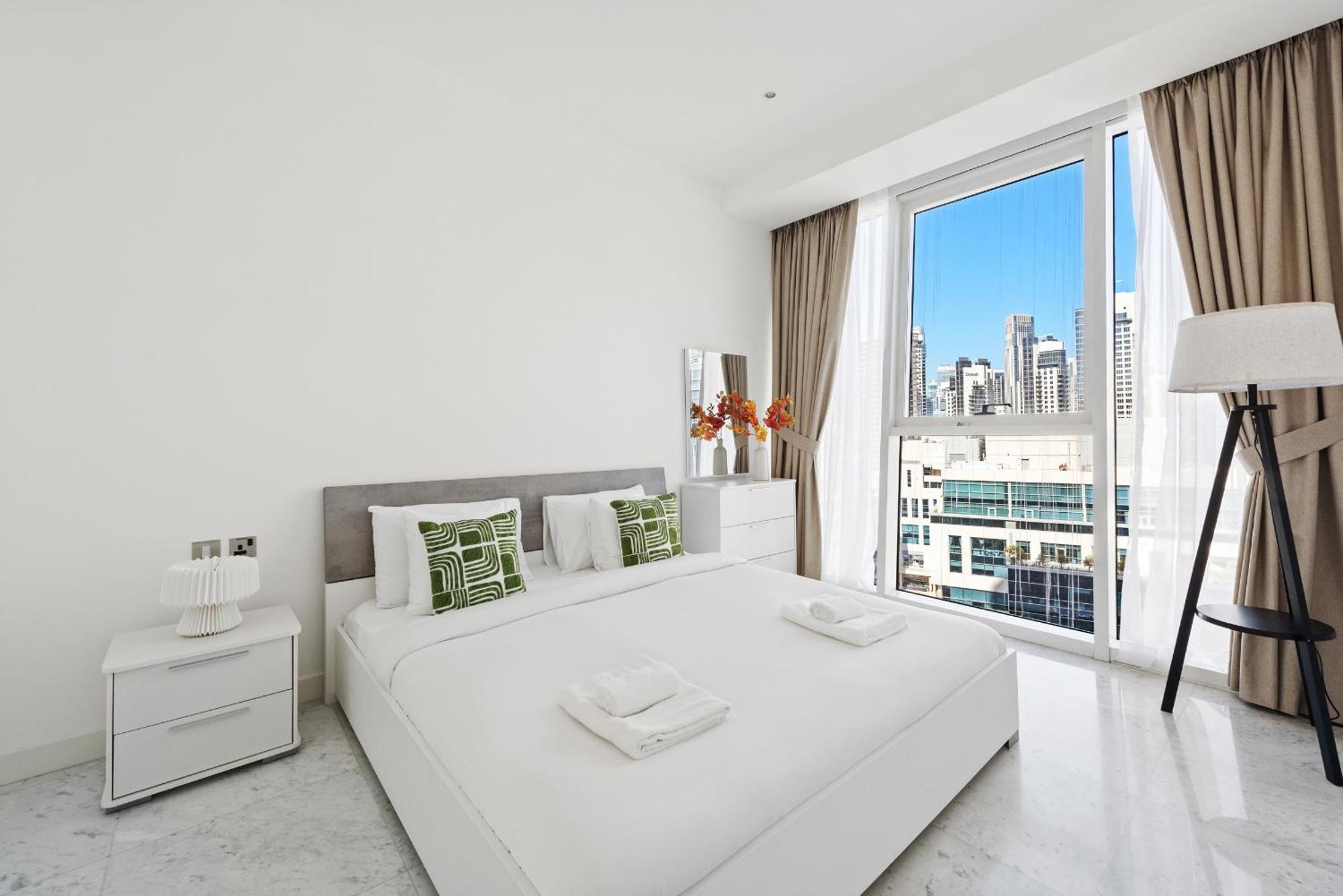 Vayk - Modern 1 Bd With Stunning Views *