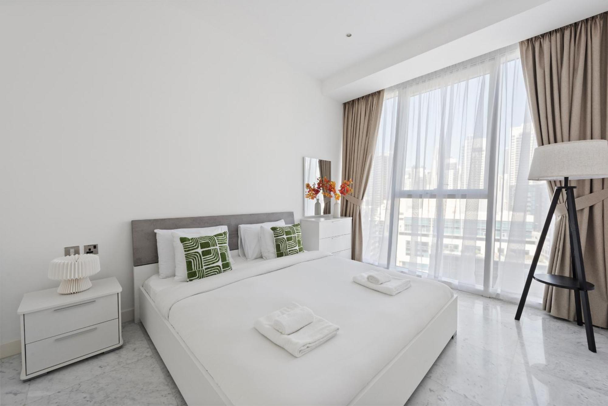 Vayk - Modern 1 Bd With Stunning Views Apartment *