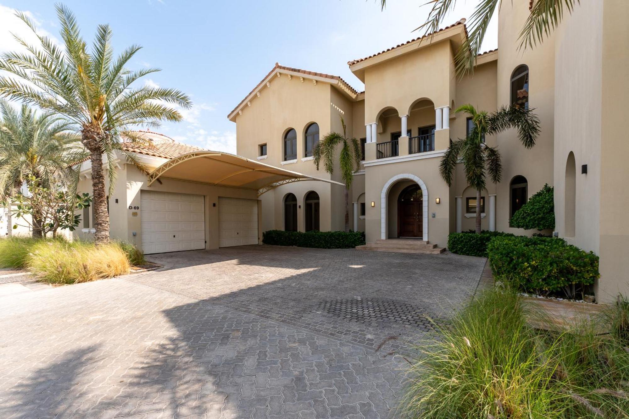 Villa Frond D, Beachfront Villa, Palm Jumeirah - Mint Homes *