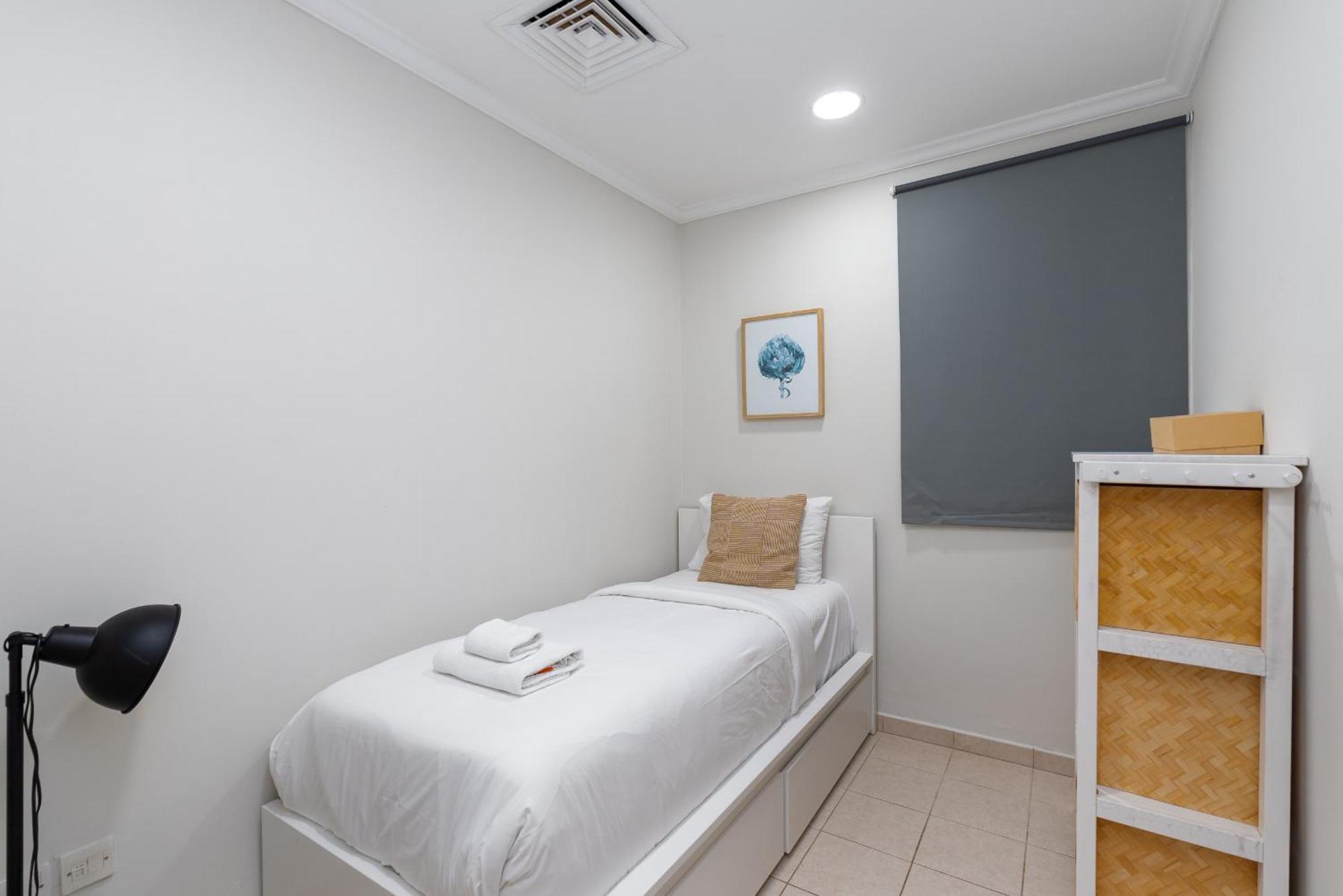 Frond D, Beachfront Villa, Palm Jumeirah - Mint Homes Villa Dubai