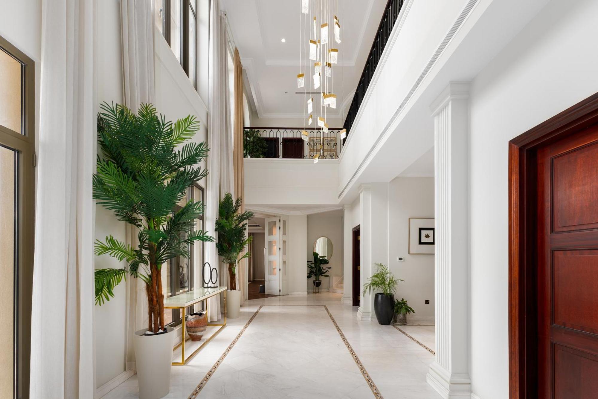 Villa Frond D, Beachfront Villa, Palm Jumeirah - Mint Homes *