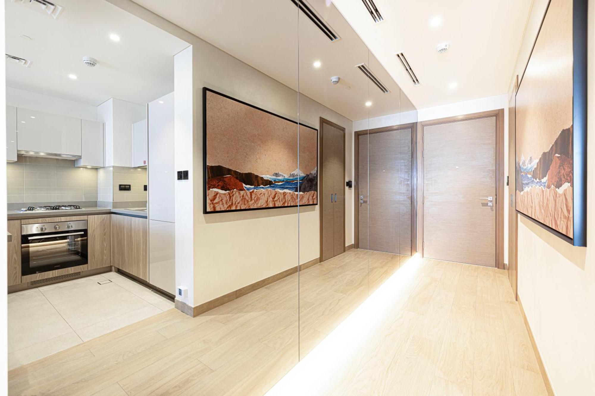 By Latinem Luxury 1br Wg2906 Near Burj Khalifa Dubai