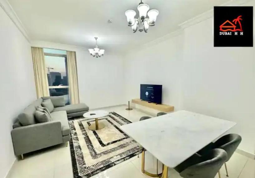 Majestic Tower Apartment Dubai