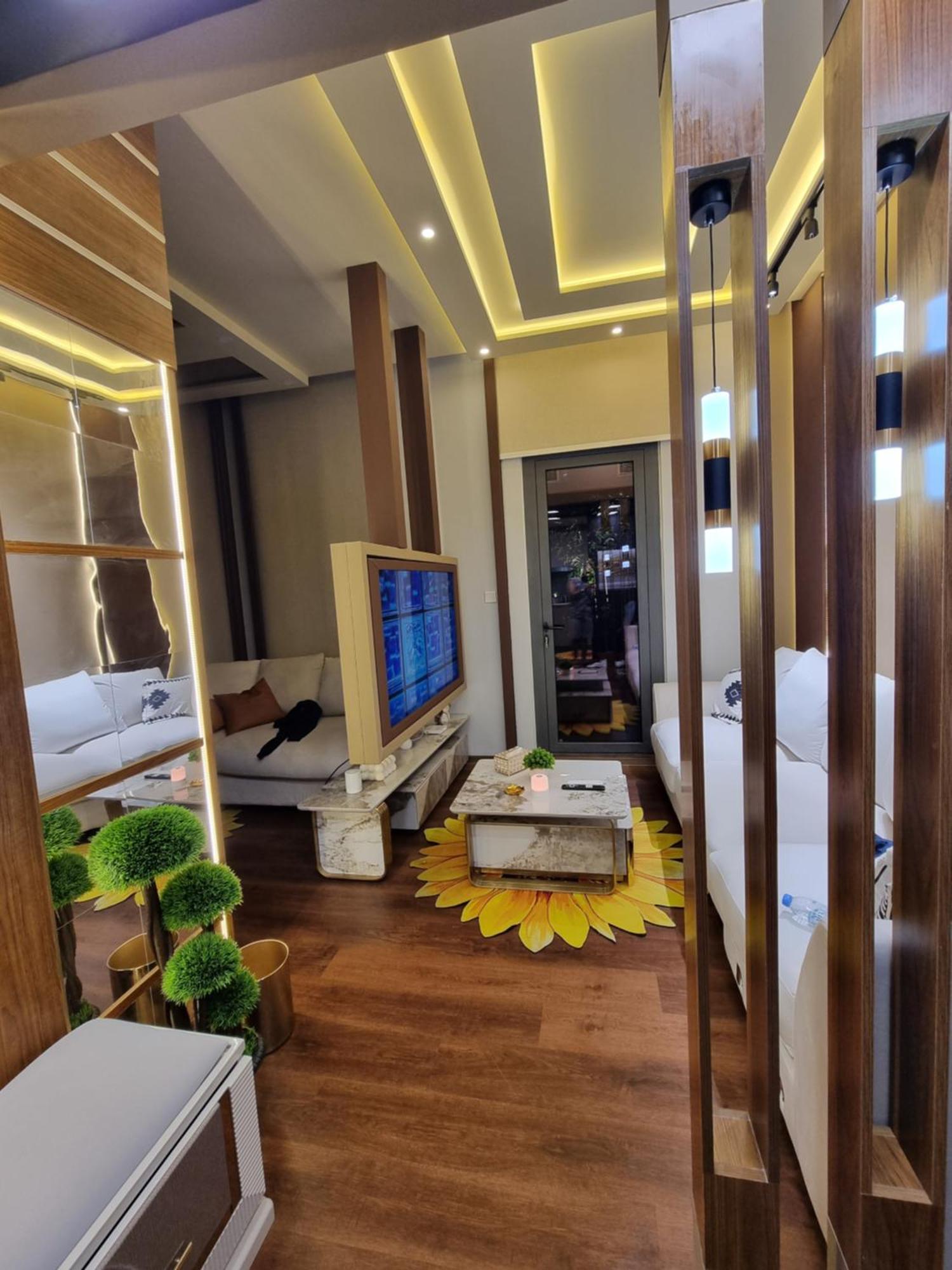 Apartment Production - Noor 3 *