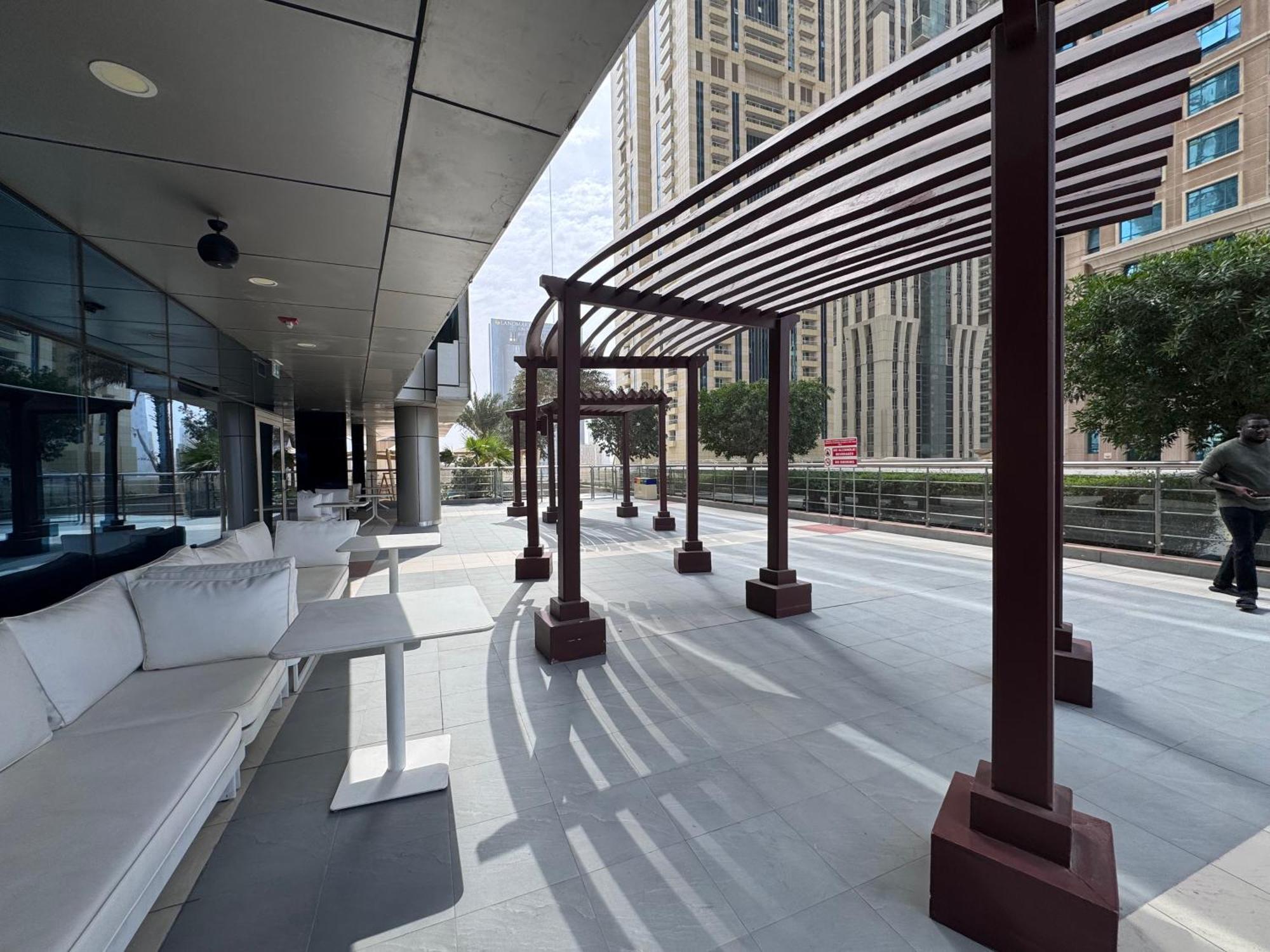 Elegant 1br In Ocean Heights Apartment Dubai