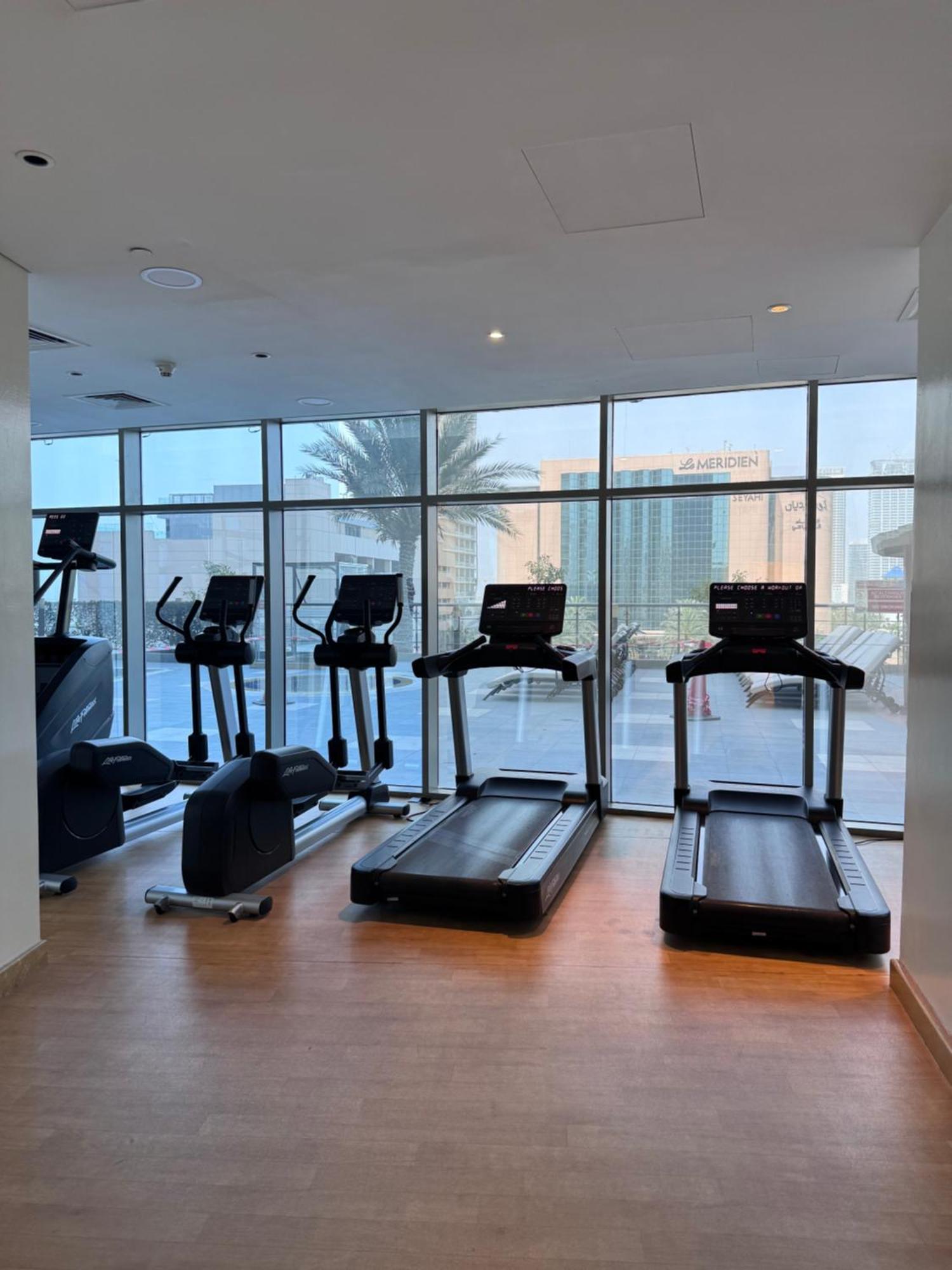 Apartment Elegant 1br In Ocean Heights Dubai