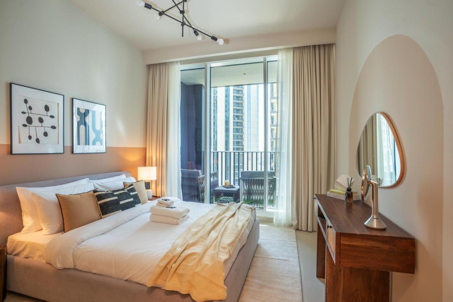 Creek Island Retreat With Balcony, Pool & Gym Apartment Dubai