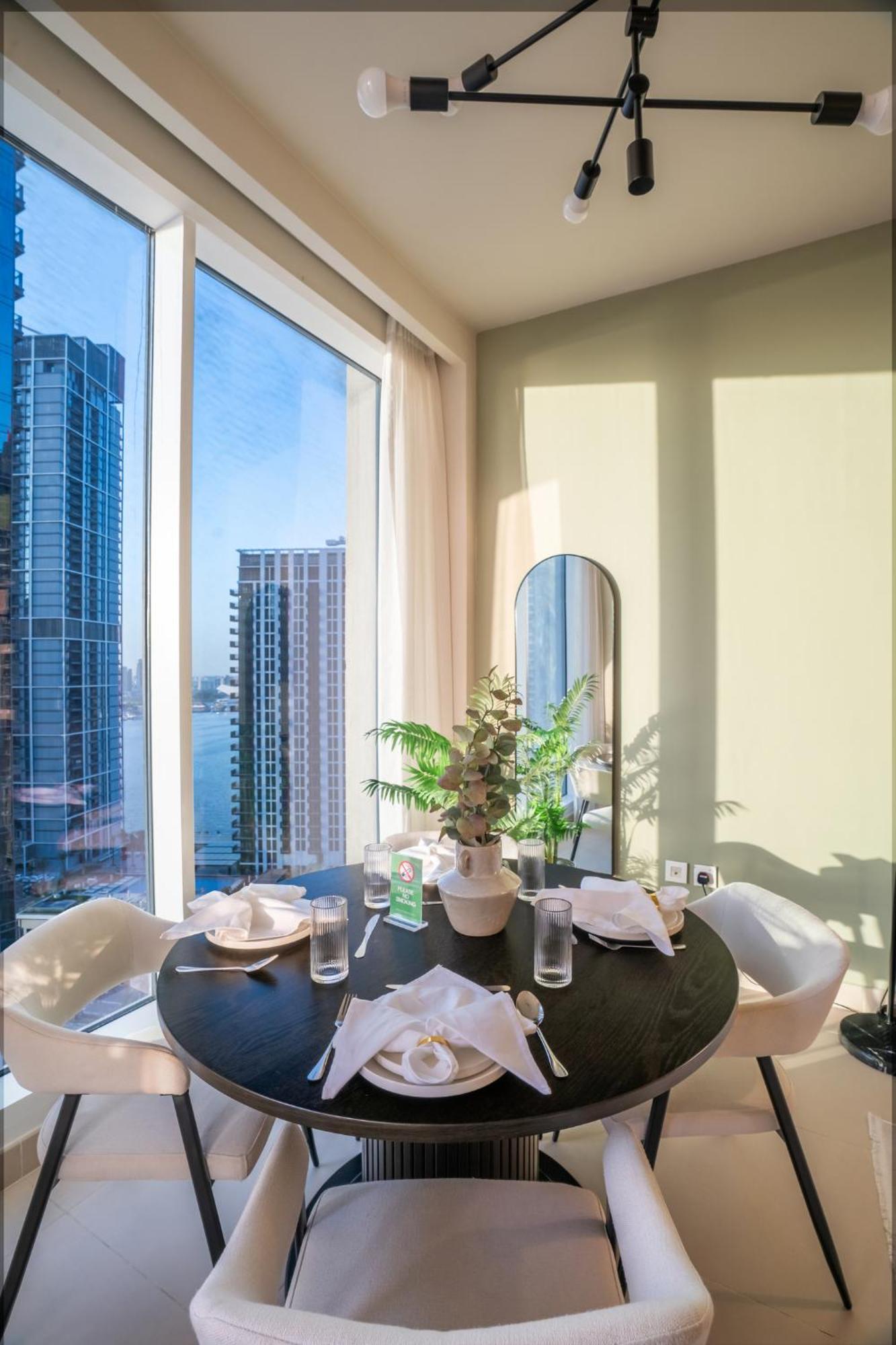 Creek Island Retreat With Balcony, Pool & Gym Dubai