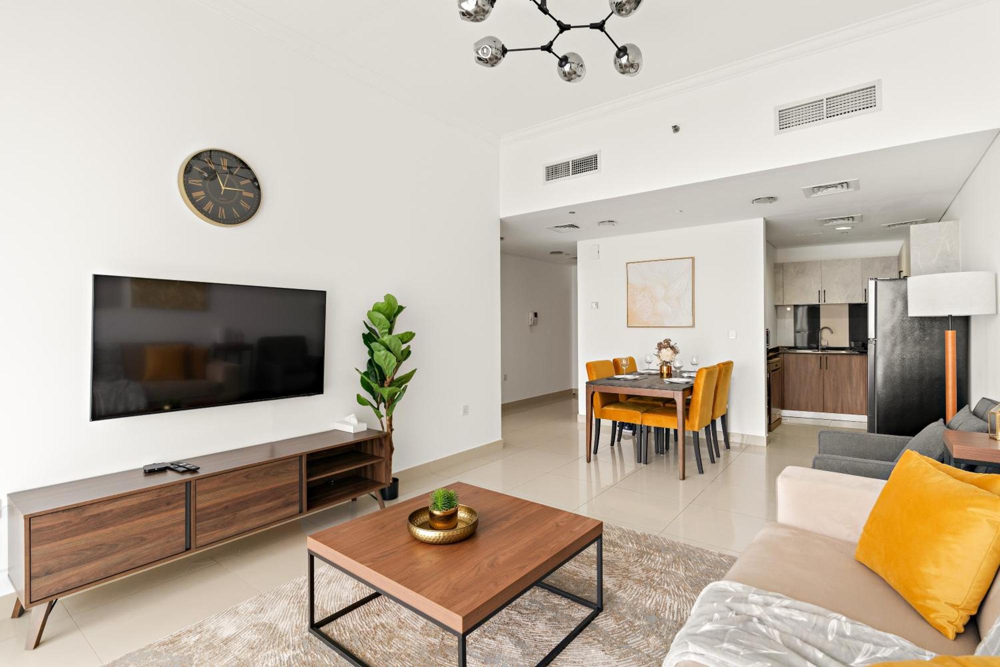 Elegant 1br In Ocean Heights Dubai