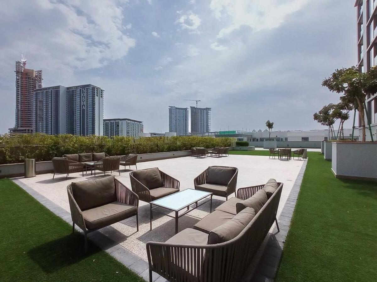 Modern 1br Retreat Creek Vistas Apartment Dubai