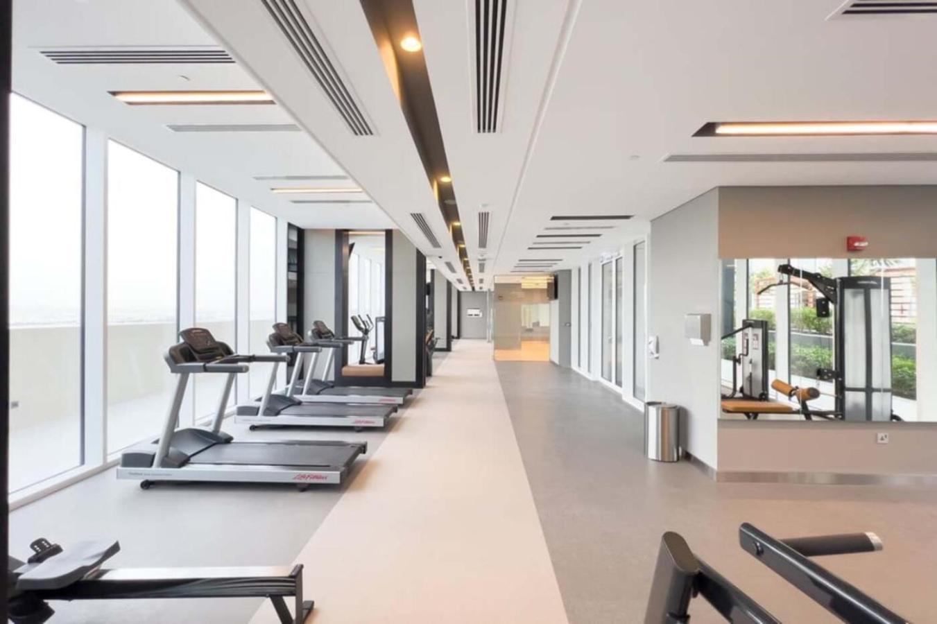 Creek Island Retreat With Balcony, Pool & Gym * Dubai
