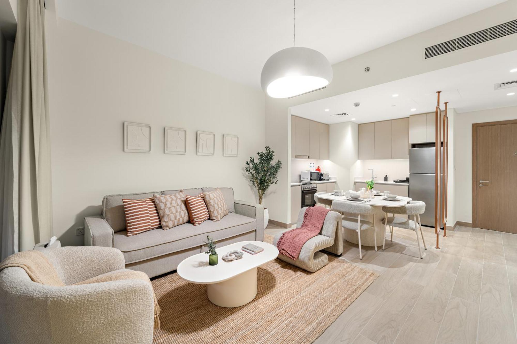 Luxe 1br In Orchid Creek With Balcony Pool & Gym * Dubai