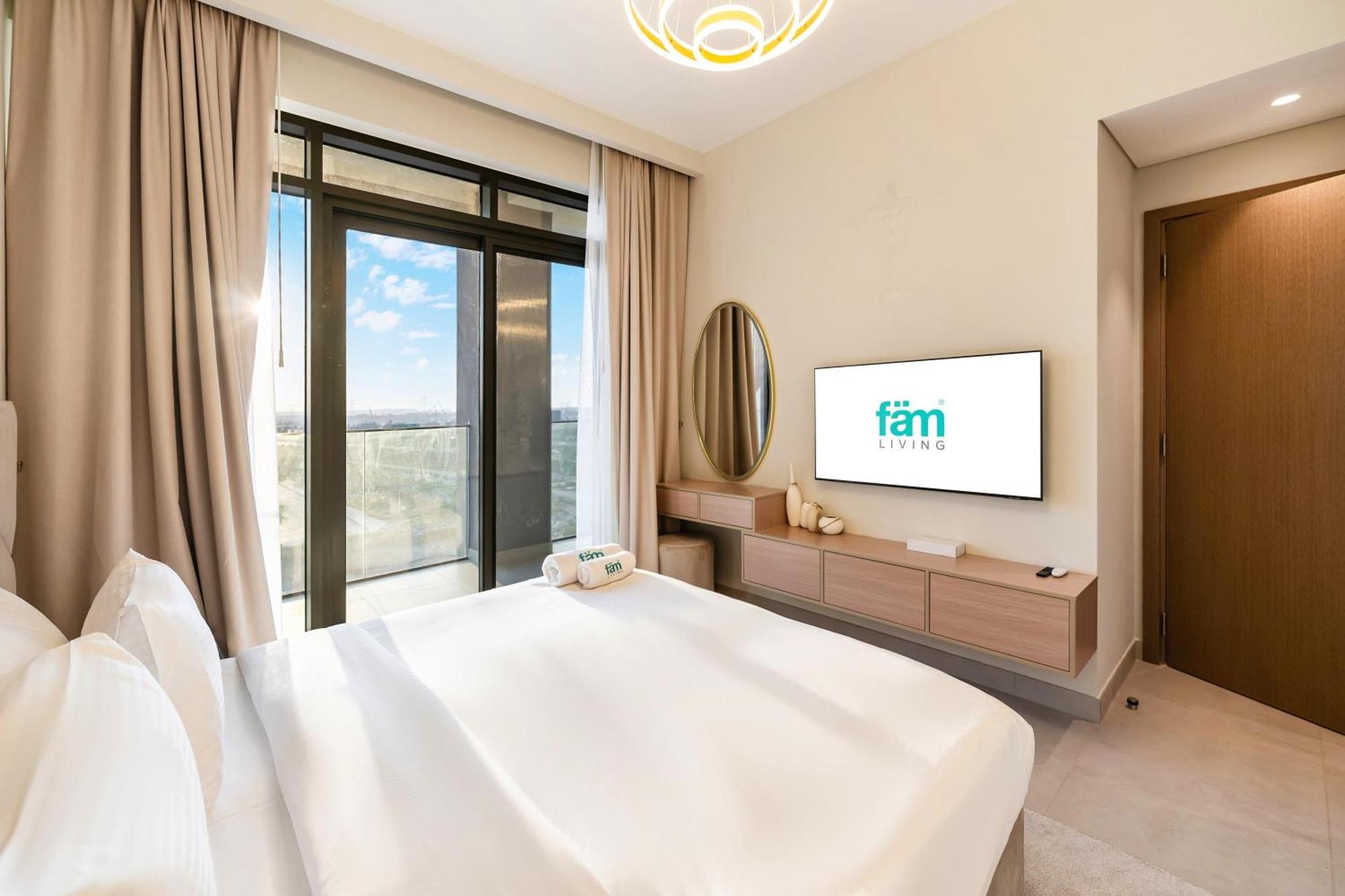 Fam Living - Elegant In Azizi Greenfield Dubai