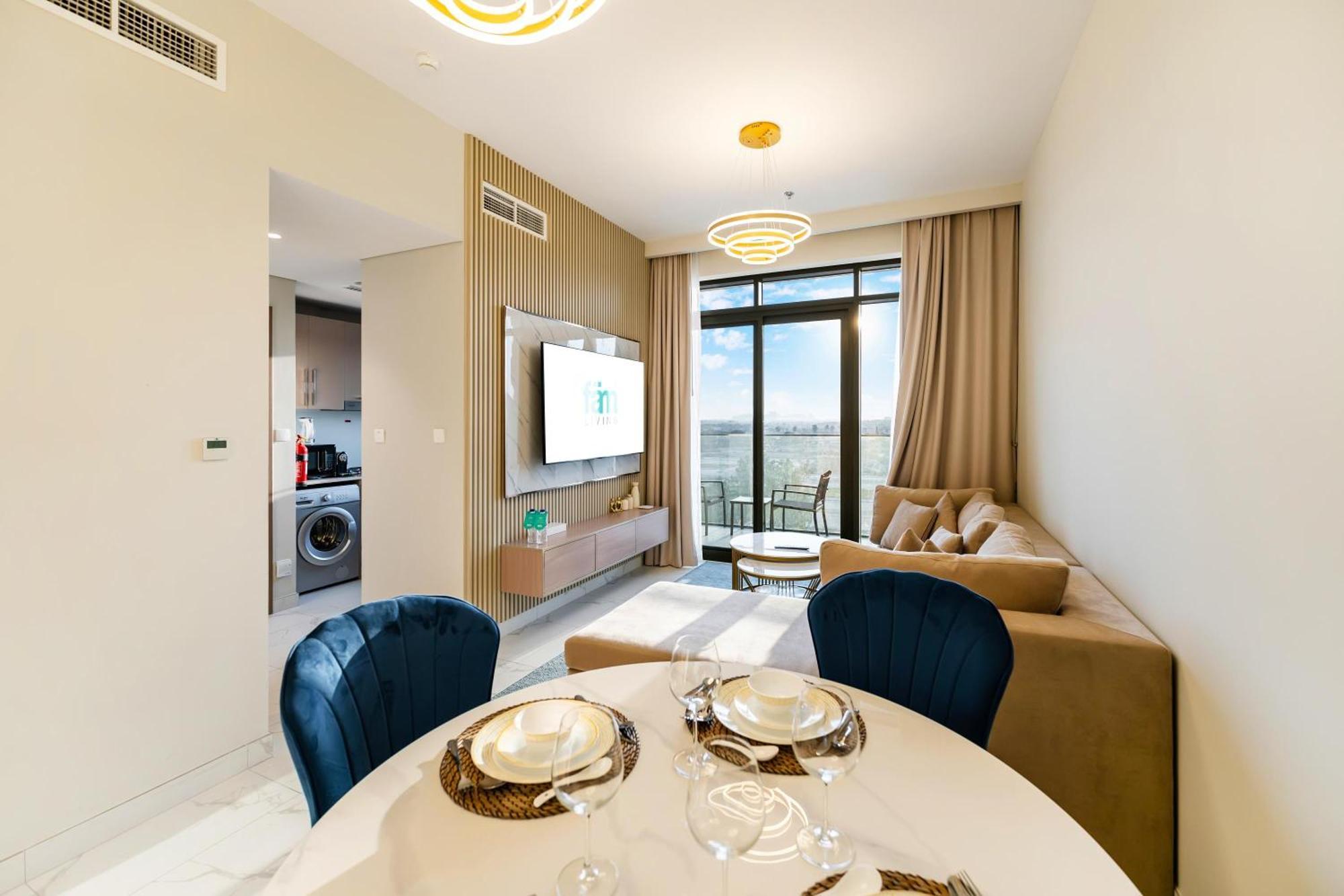Fam Living - Elegant In Azizi Greenfield Apartment Dubai
