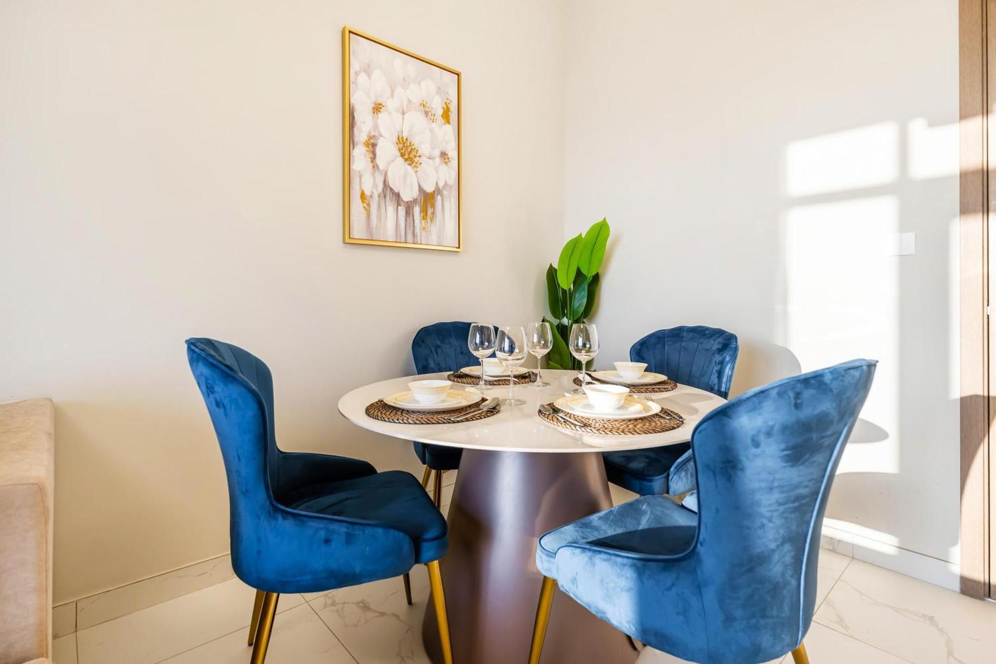 Apartment Fam Living - Elegant In Azizi Greenfield