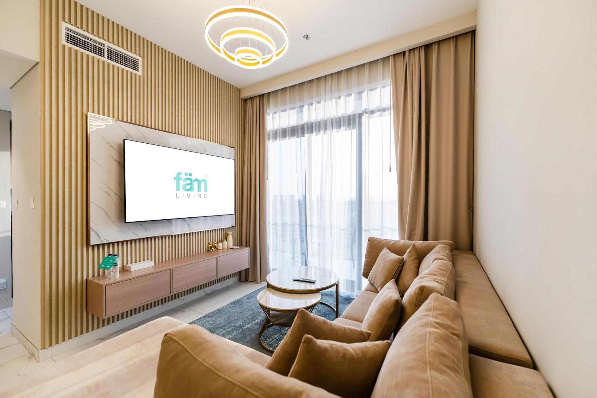 Apartment Fam Living - Elegant In Azizi Greenfield *