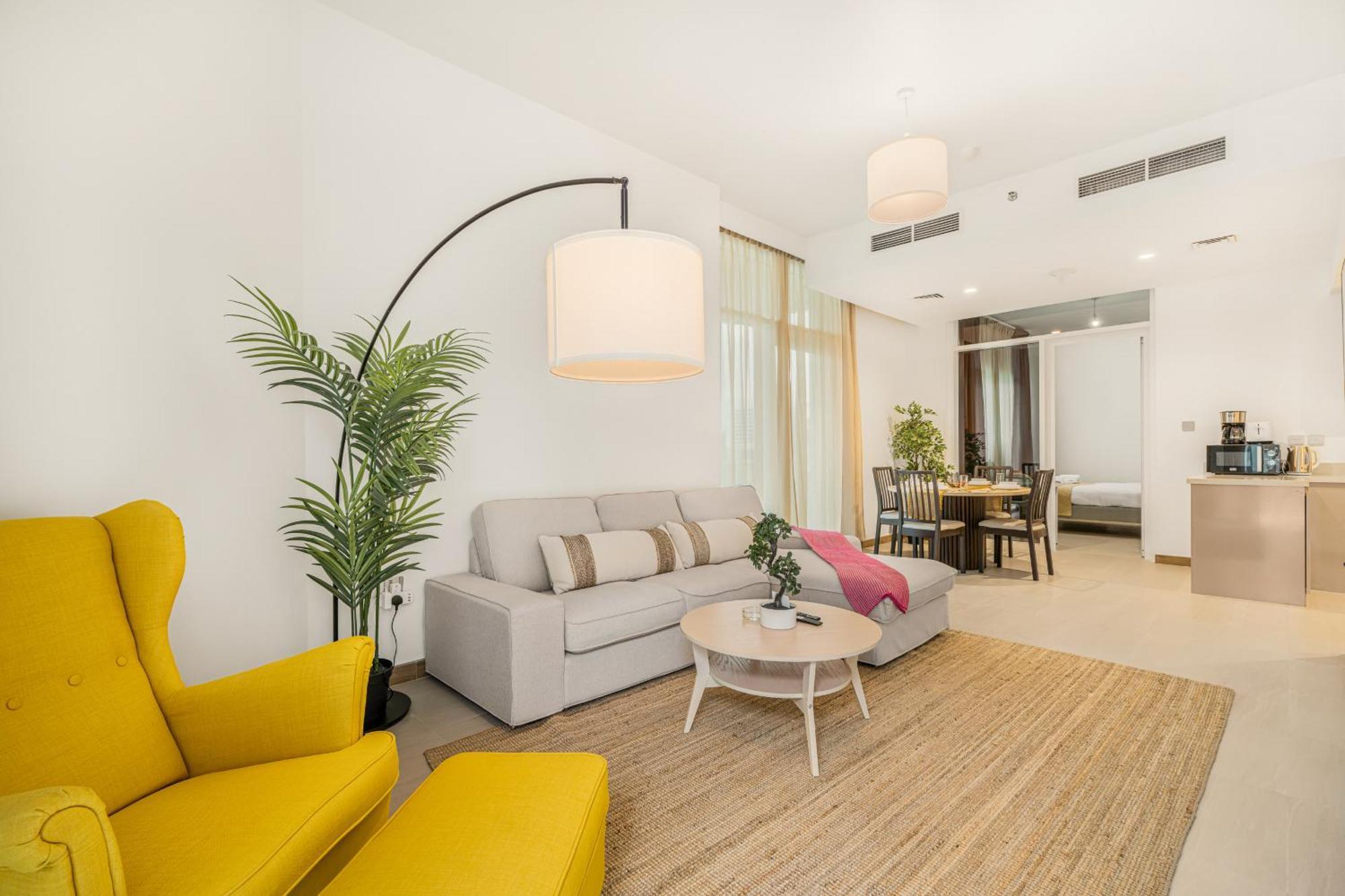 Spacious 2-bedroom At Missoni, Steps From Canal, Business Bay Apartment *