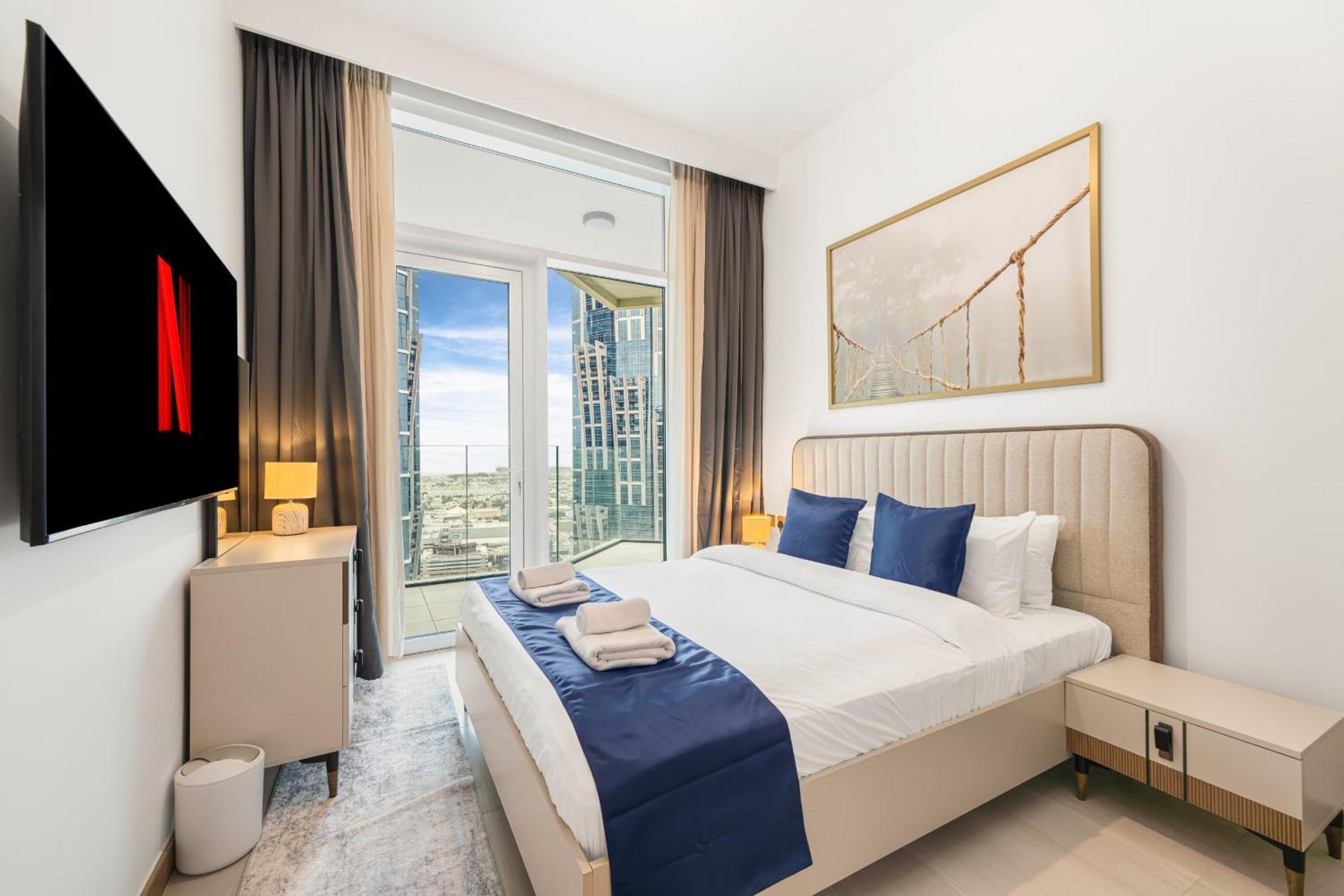 Apartment Spacious 2-bedroom At Missoni, Steps From Canal, Business Bay *