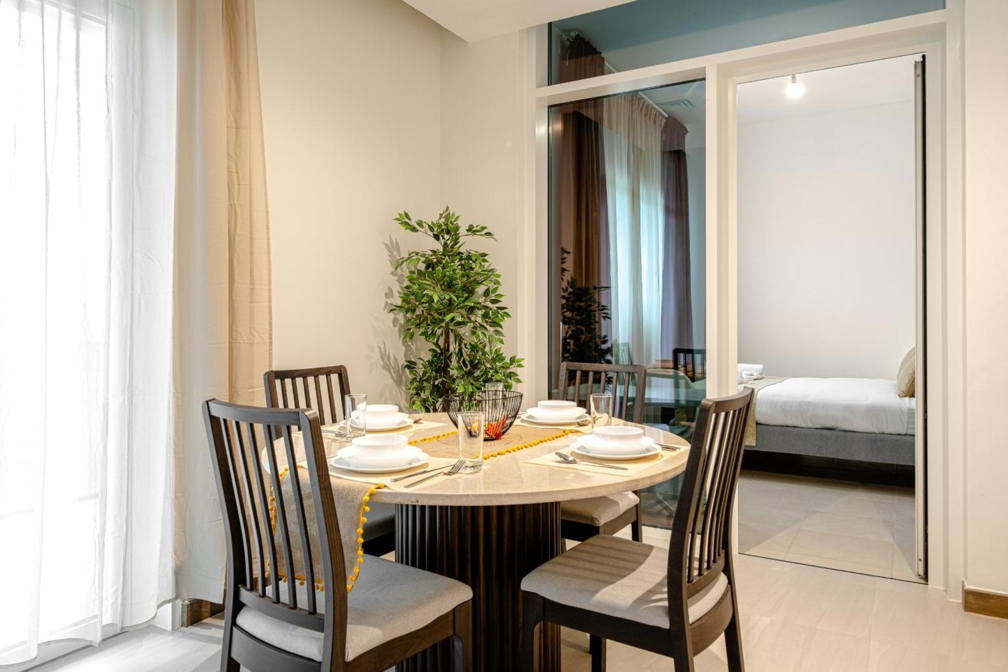 Apartment Spacious 2-bedroom At Missoni, Steps From Canal, Business Bay *