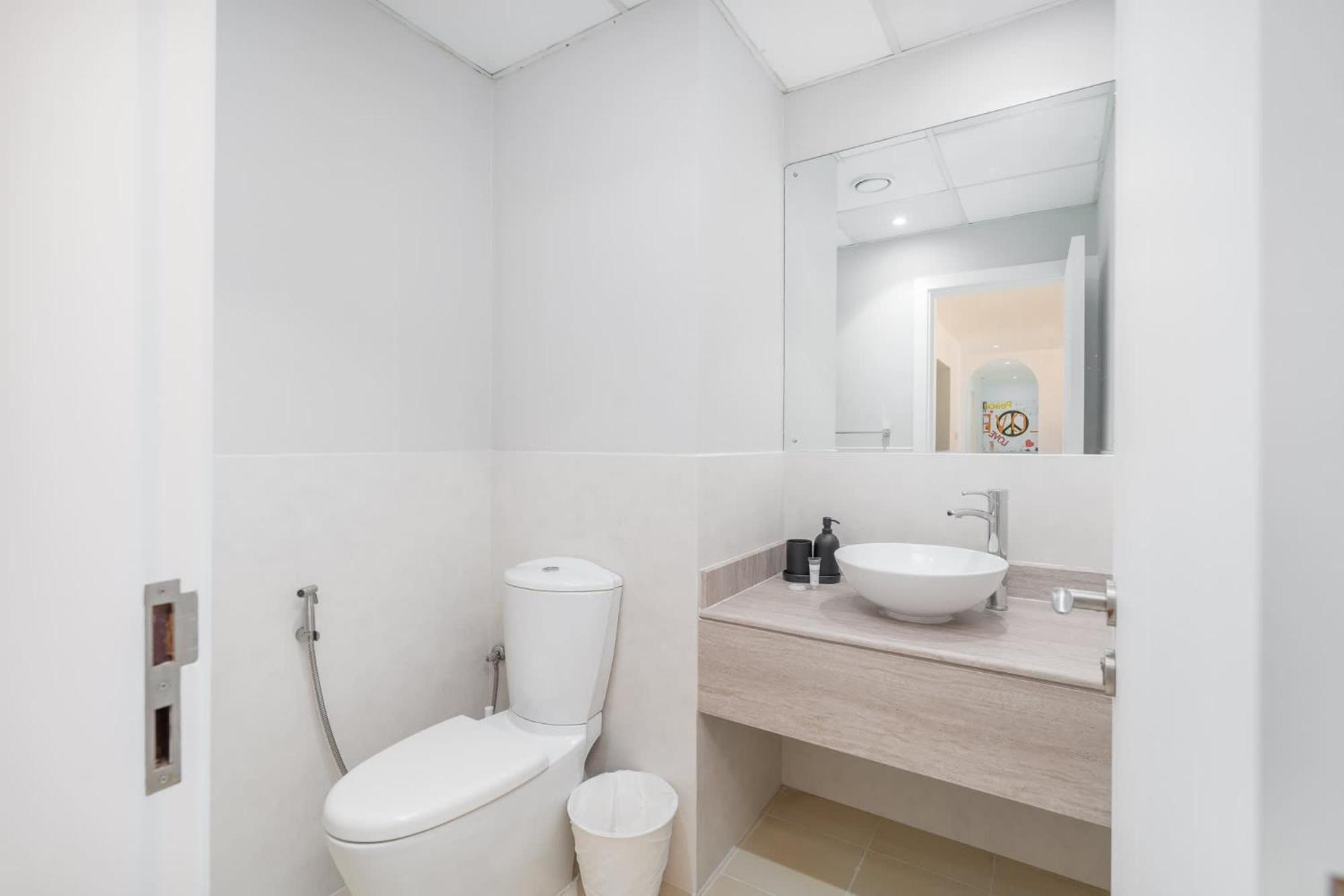 Apartment Stylish 4-bedroom With Balcony Views In Jbr Dubai