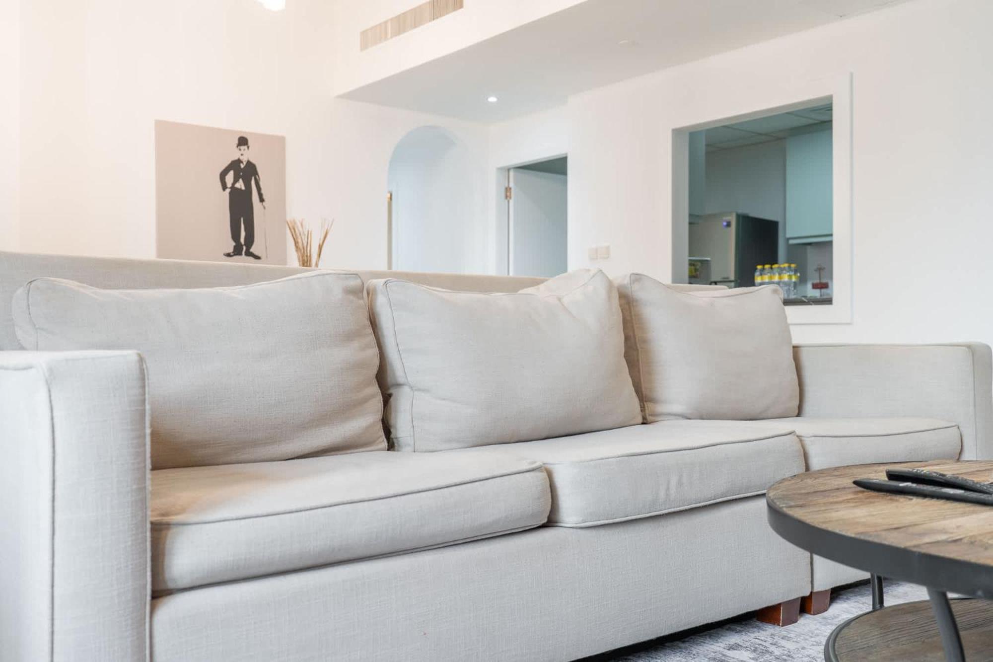 Stylish 4-bedroom With Balcony Views In Jbr * Dubai