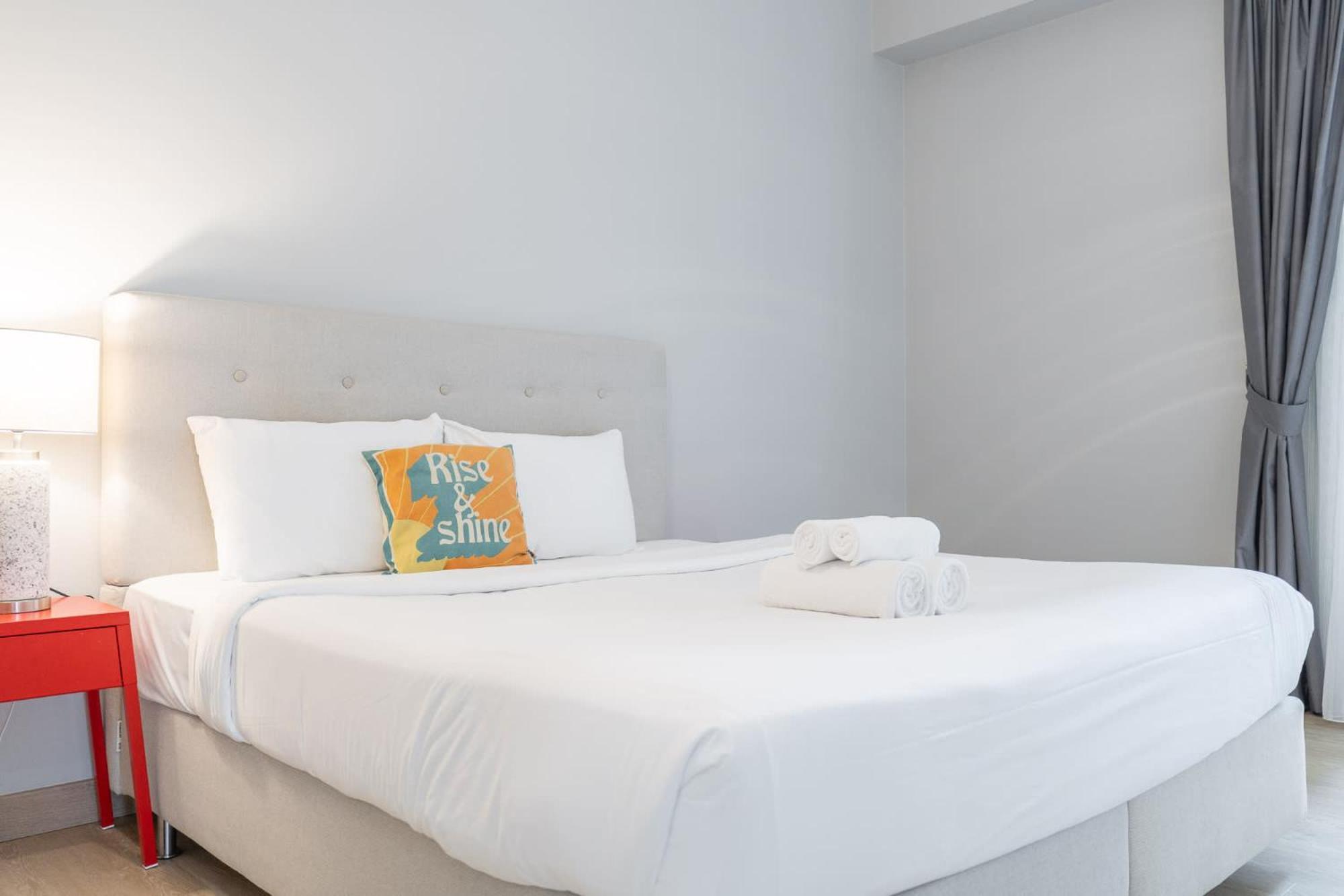 Stylish 4-bedroom With Balcony Views In Jbr Apartment Dubai
