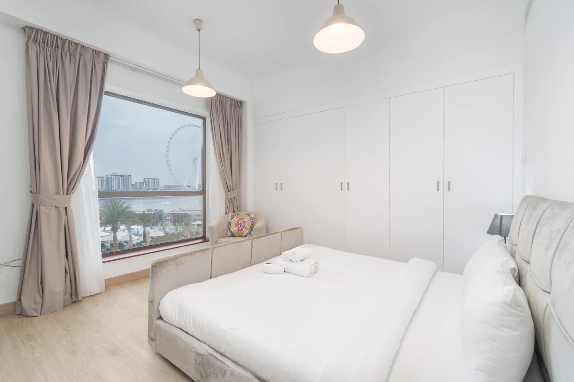 Stylish 4-bedroom With Balcony Views In Jbr Dubai