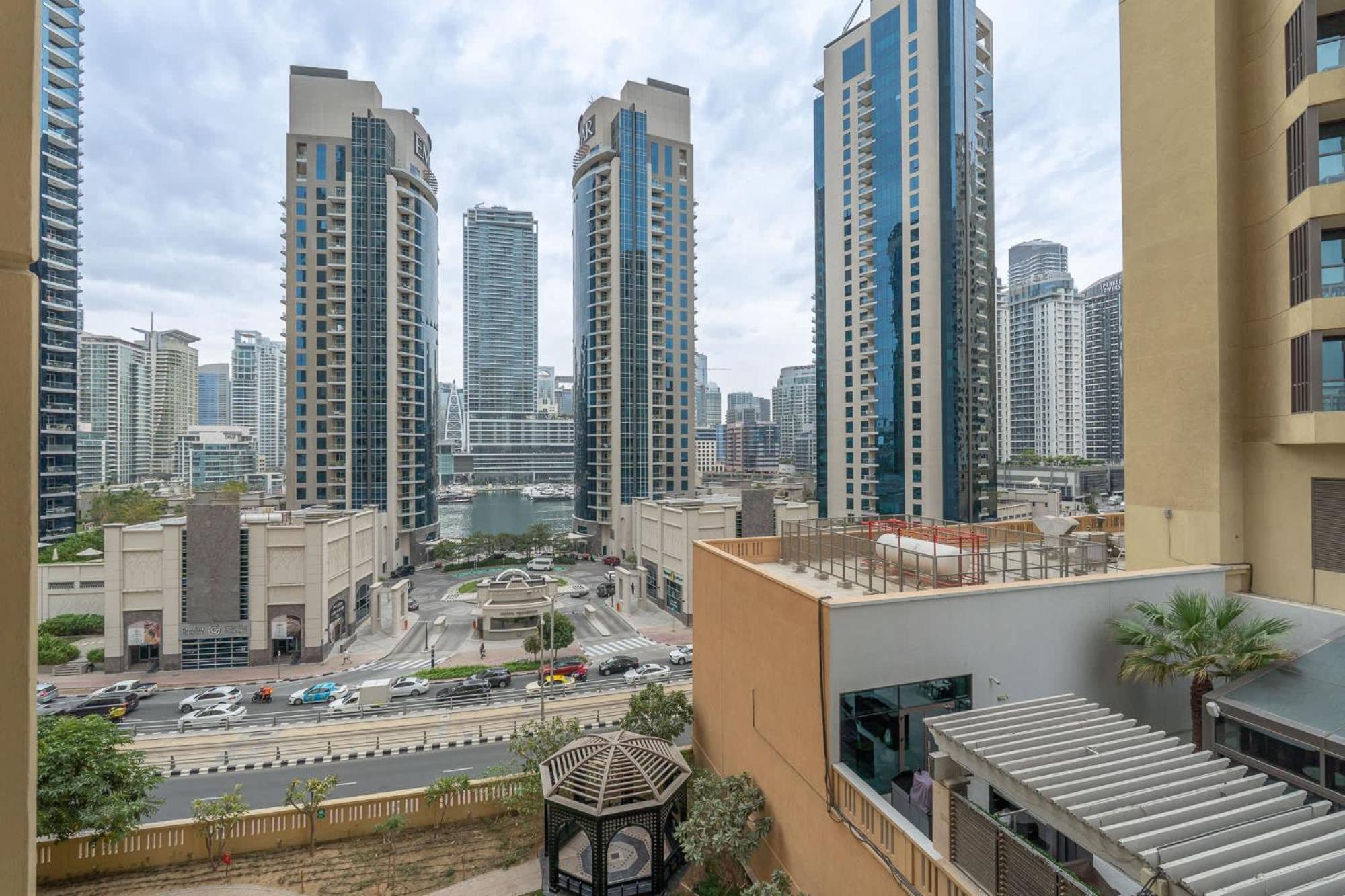 Apartment Stylish 4-bedroom With Balcony Views In Jbr *