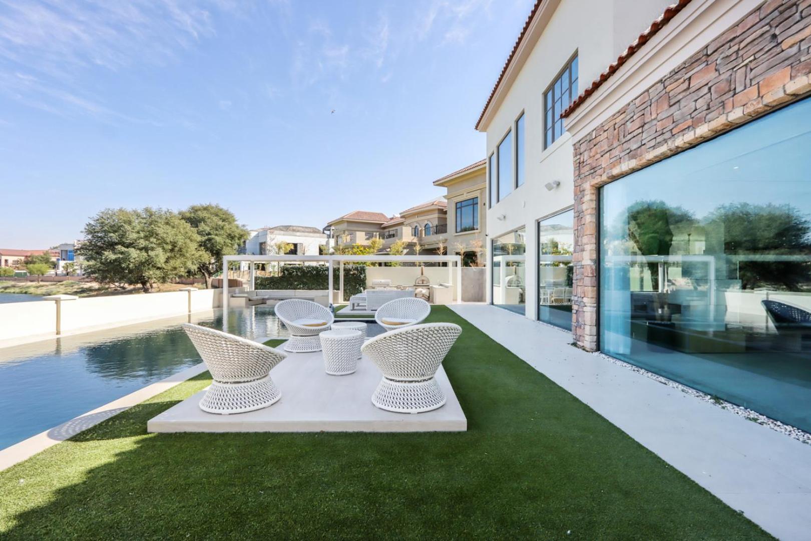 Apartment Livbnb-luxurious Family Getaway, 6br *