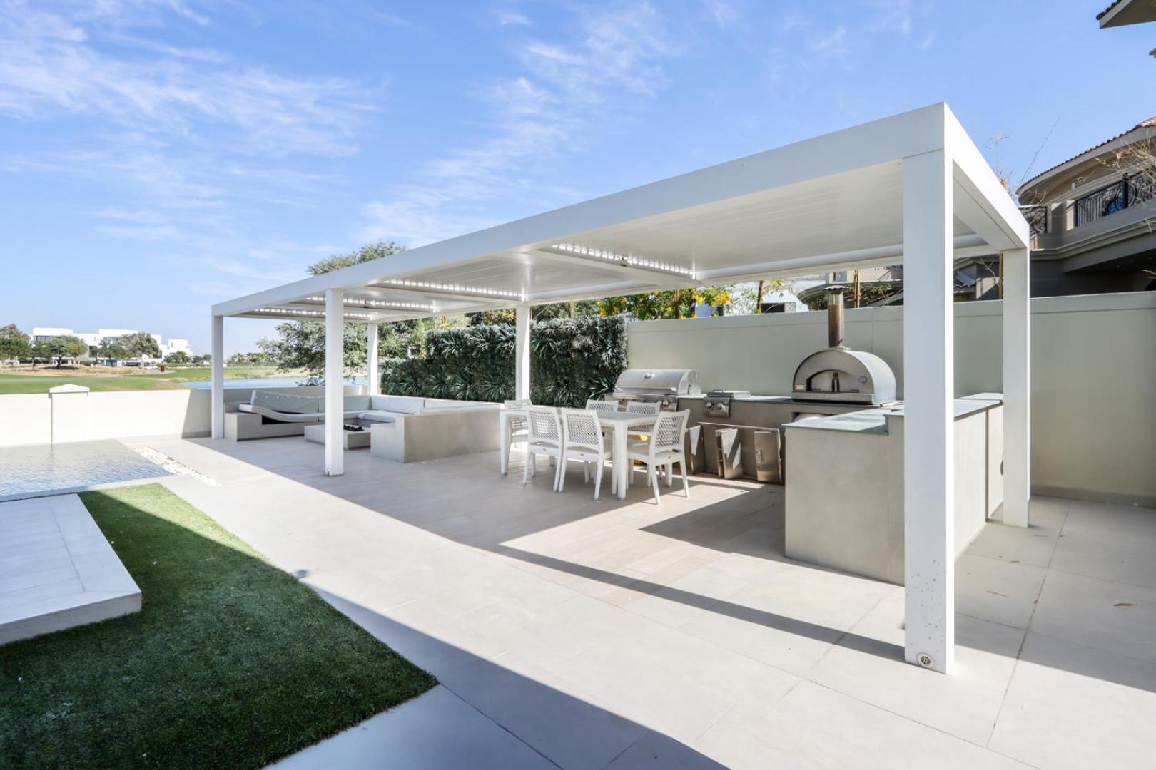 Livbnb-luxurious Family Getaway, 6br * Dubai