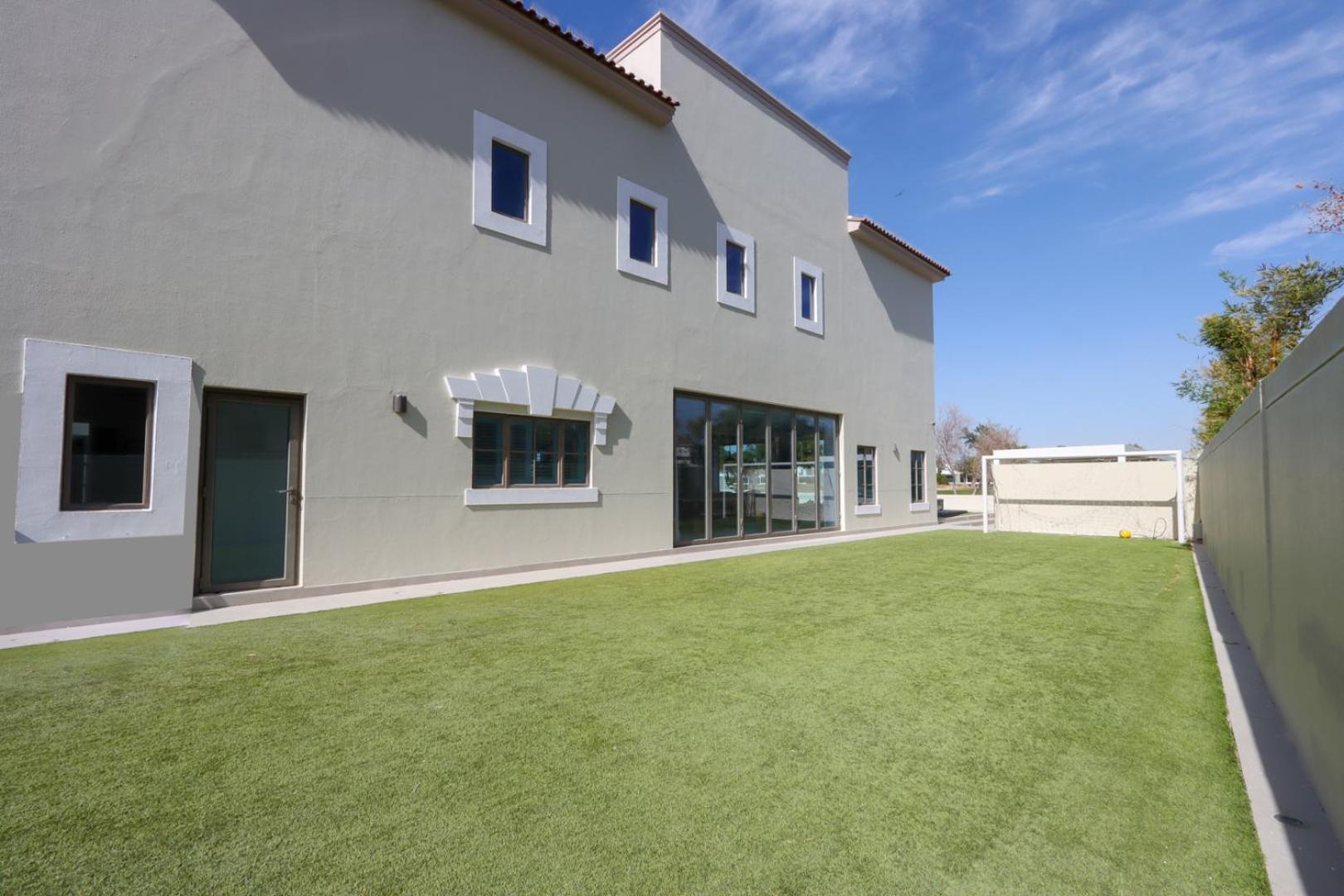Livbnb-luxurious Family Getaway, 6br Apartment