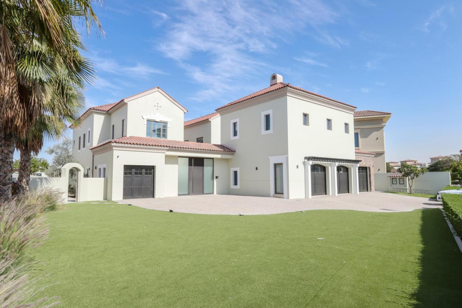 Livbnb-luxurious Family Getaway, 6br Apartment Dubai