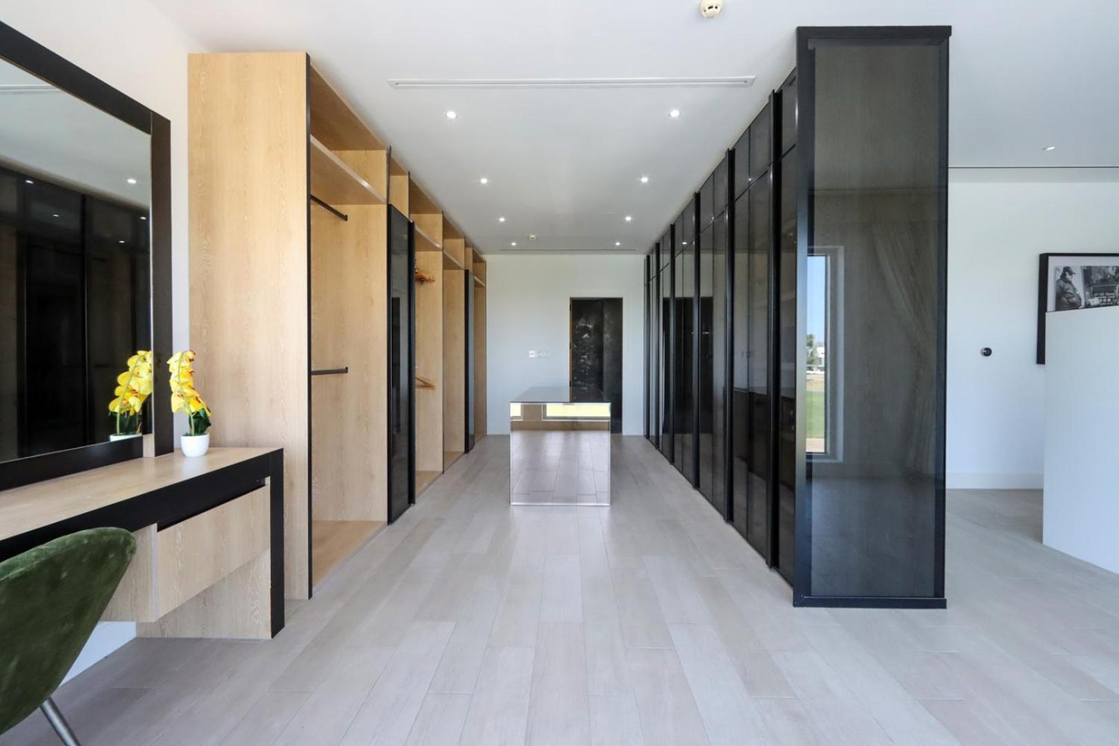 Livbnb-luxurious Family Getaway, 6br Apartment