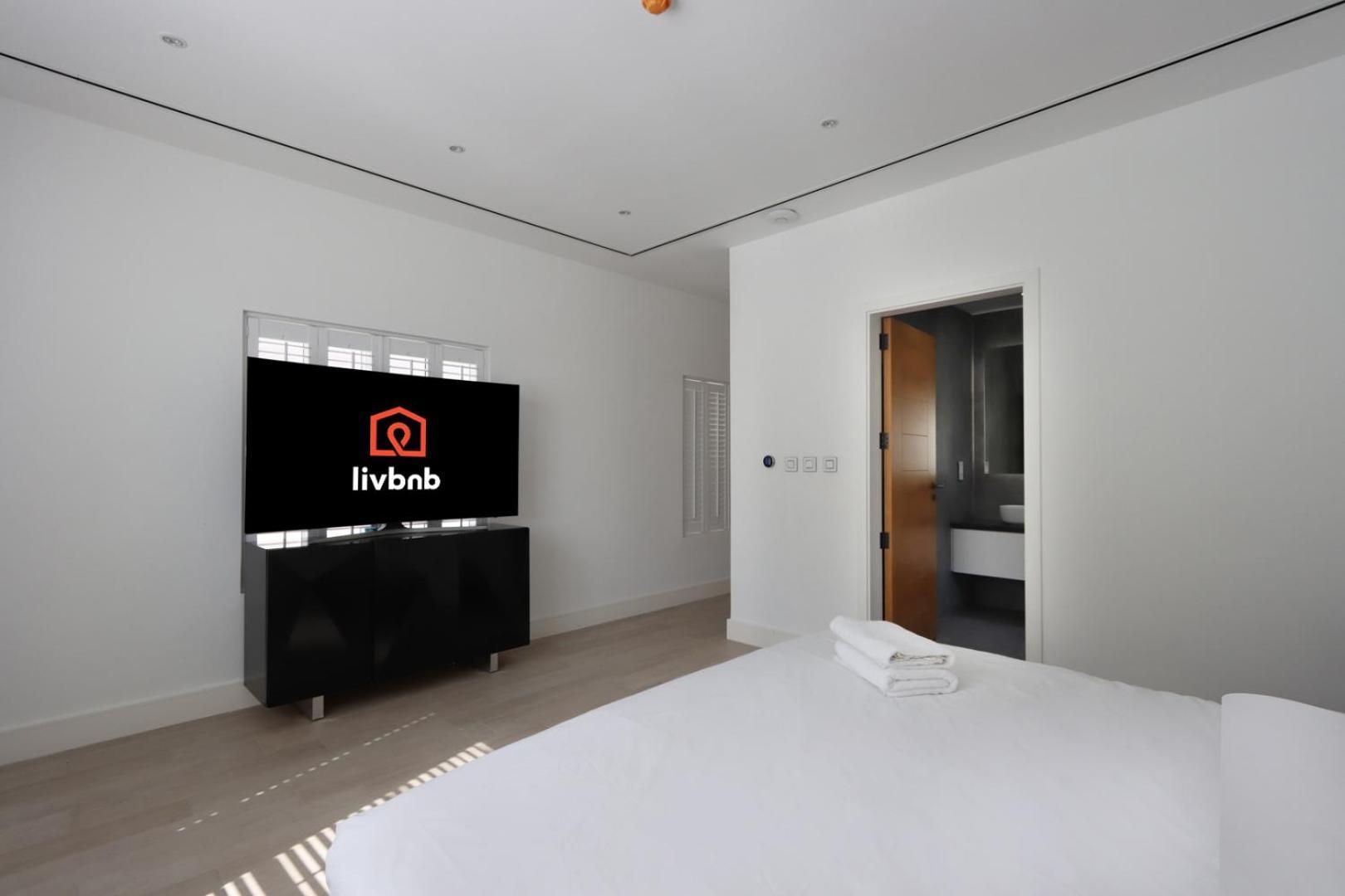 Apartment Livbnb-luxurious Family Getaway, 6br