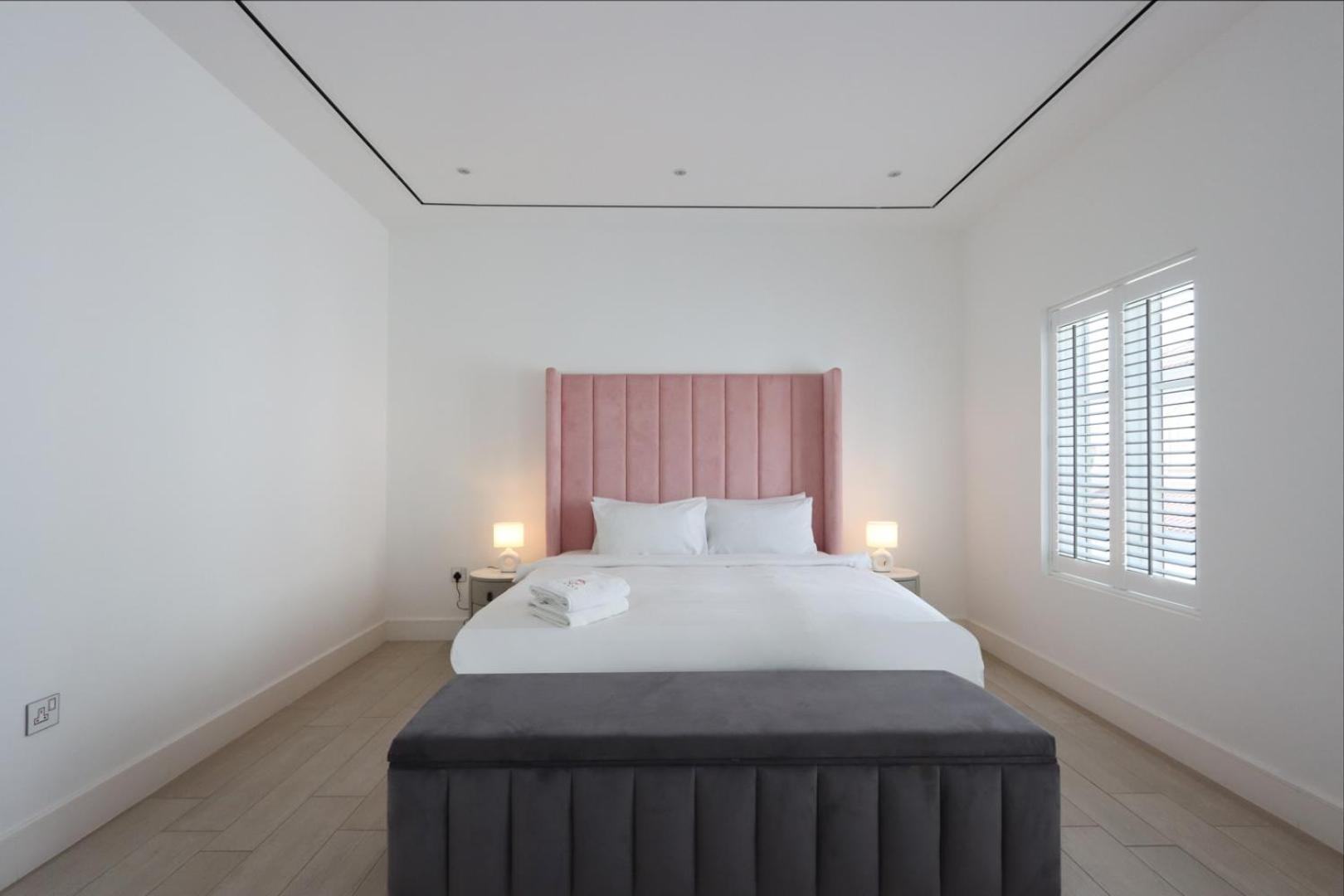 Apartment Livbnb-luxurious Family Getaway, 6br *