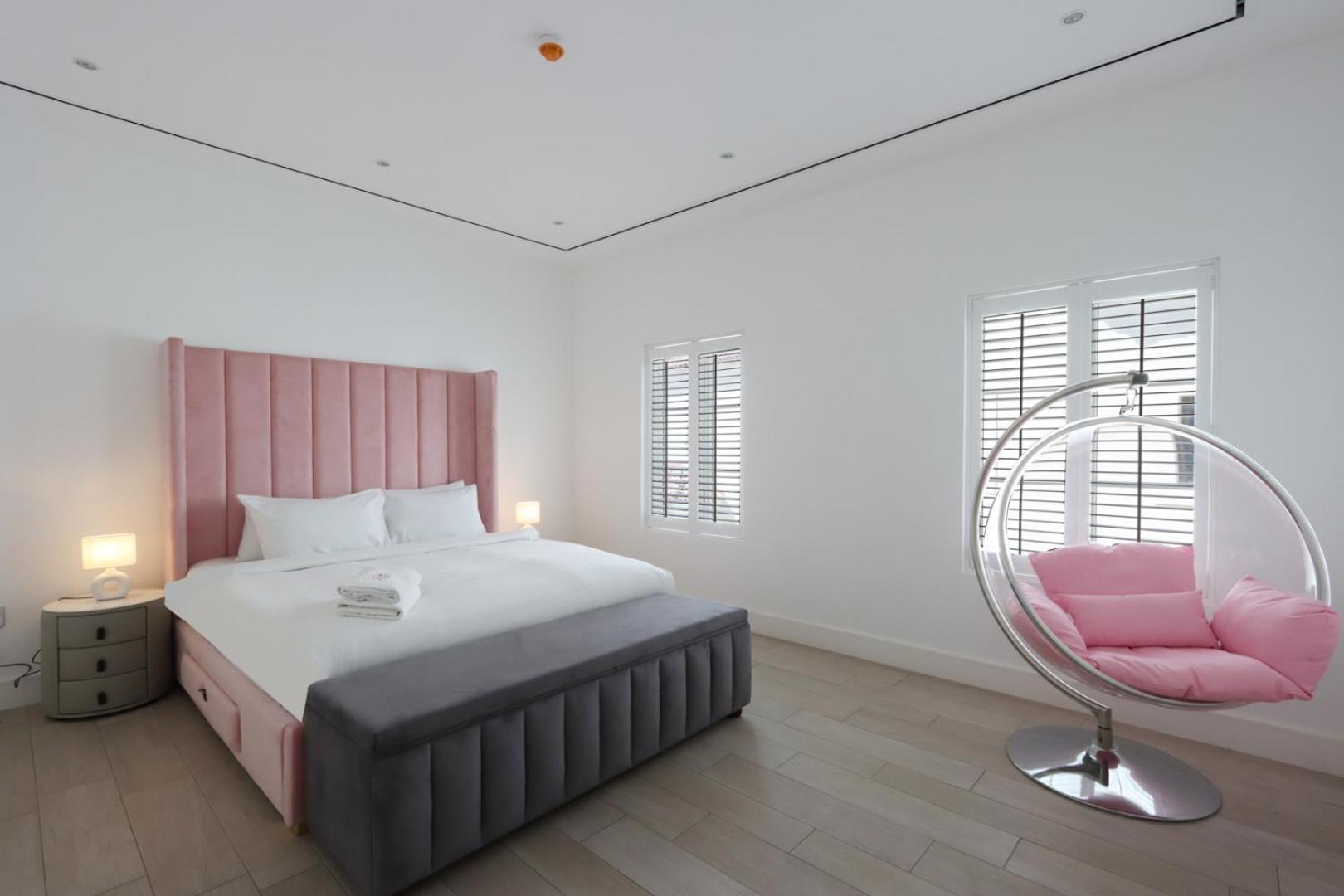 Livbnb-luxurious Family Getaway, 6br Dubai