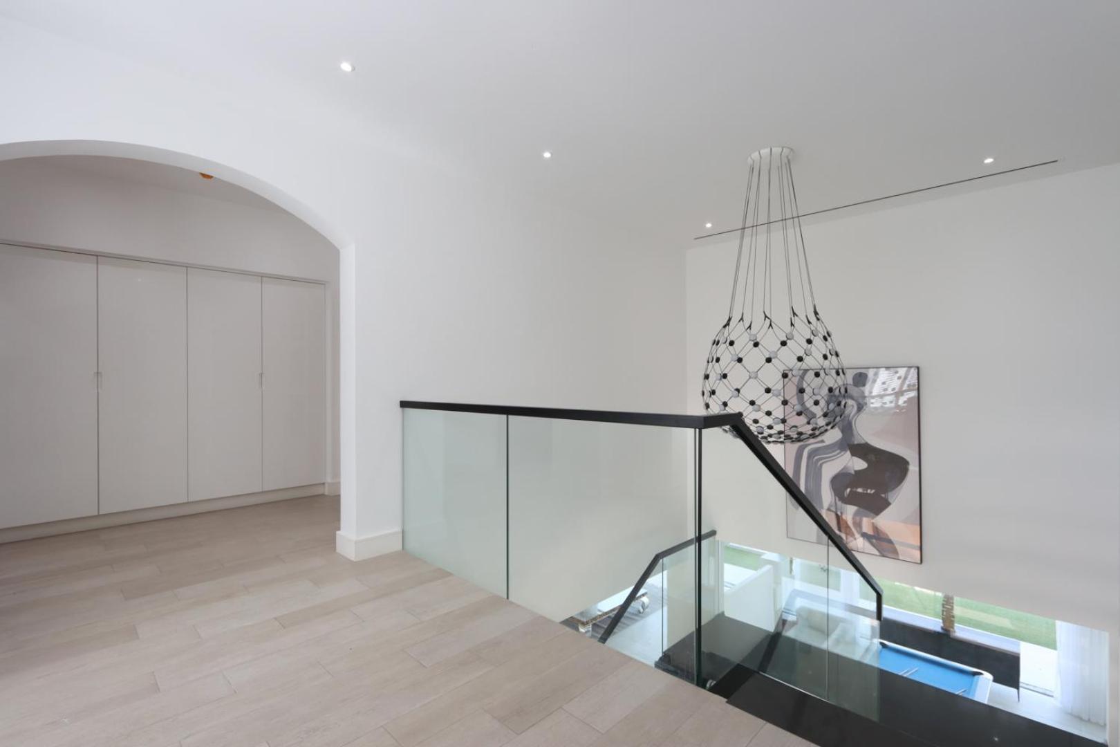 Livbnb-luxurious Family Getaway, 6br Apartment