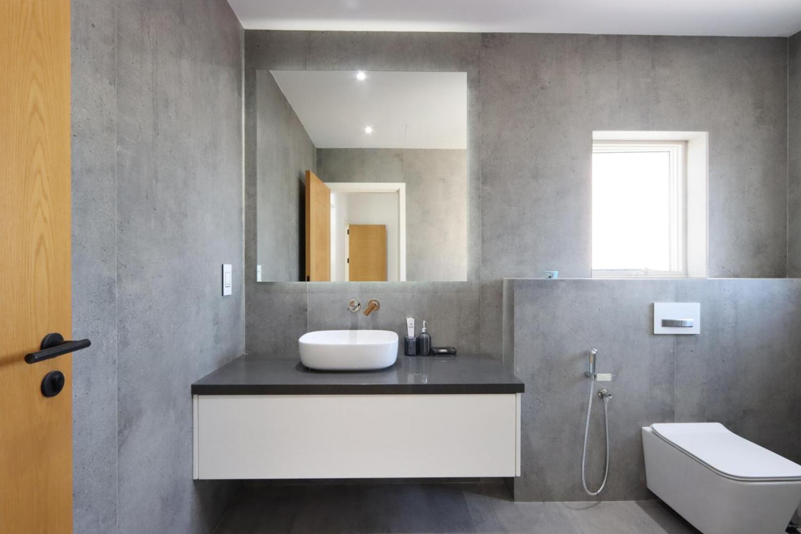 Apartment Livbnb-luxurious Family Getaway, 6br