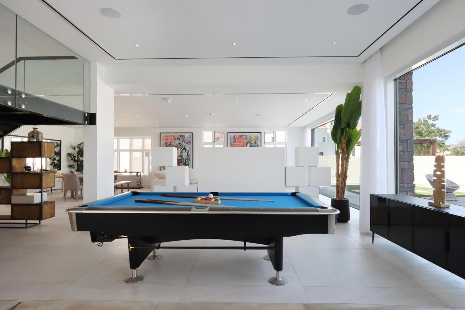 Livbnb-luxurious Family Getaway, 6br Apartment Dubai