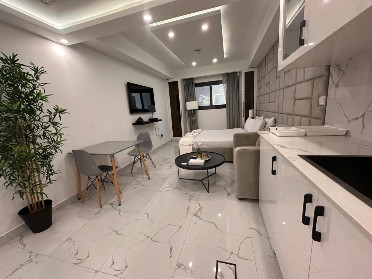 Modern & Stylish Retreat Apartment