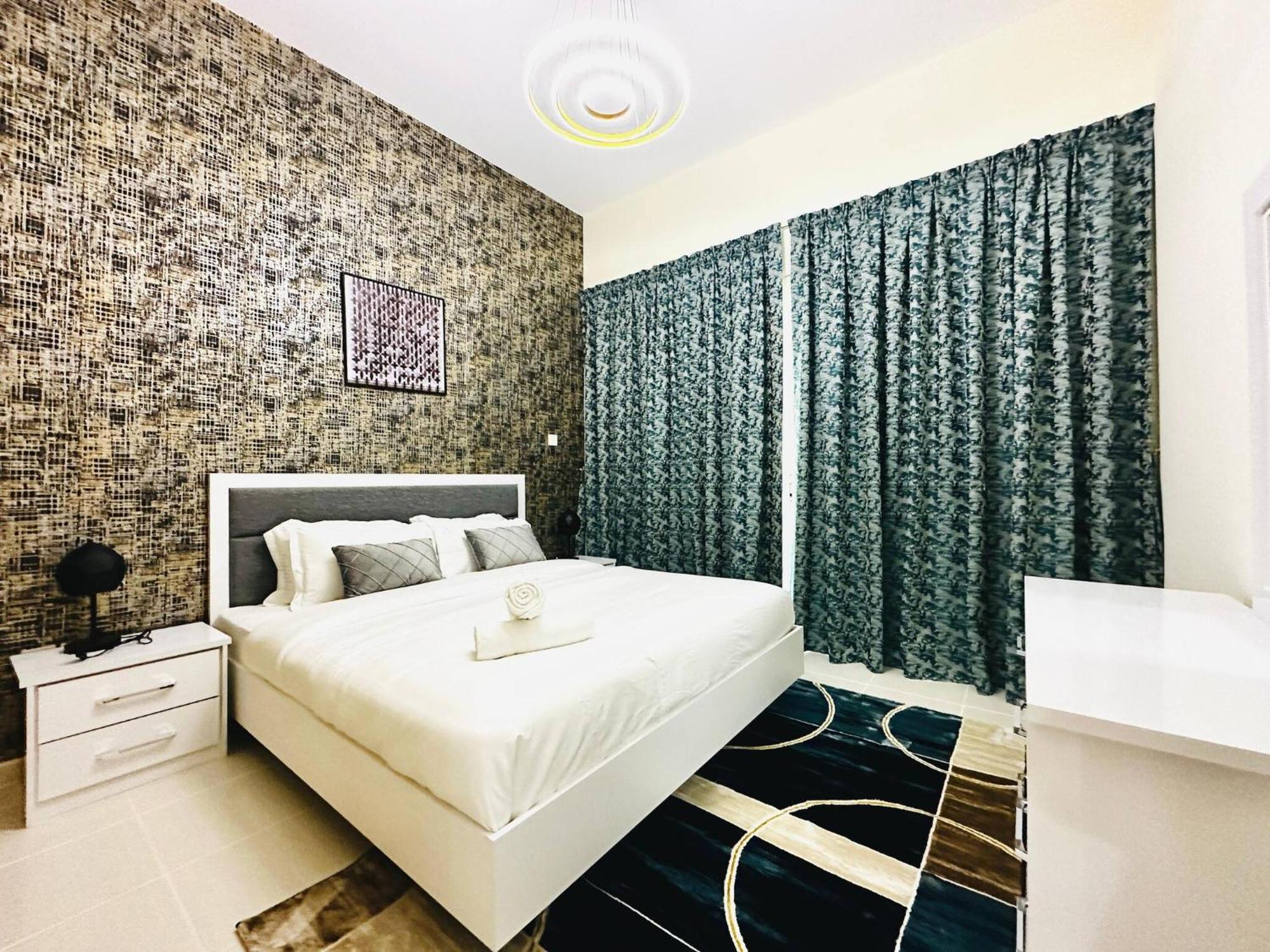 Apartment Elegant 2 Bedroom In Marina Walking Metro & Beach- Marina Park *