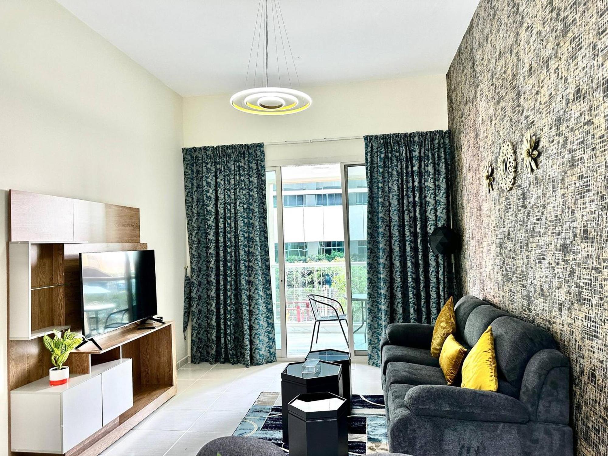 Apartment Elegant 2 Bedroom In Marina Walking Metro & Beach- Marina Park Dubai