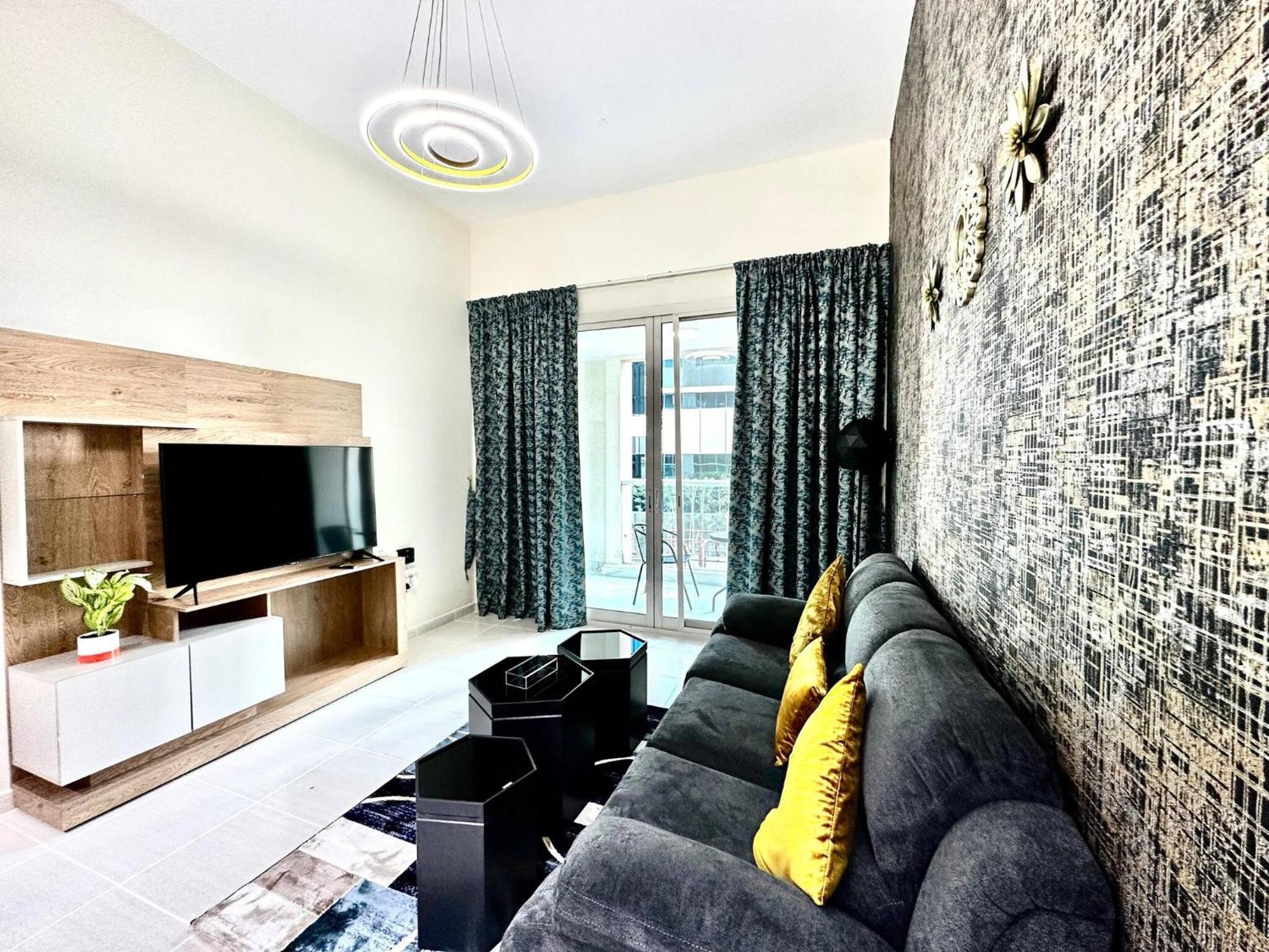 Apartment Elegant 2 Bedroom In Marina Walking Metro & Beach- Marina Park Dubai