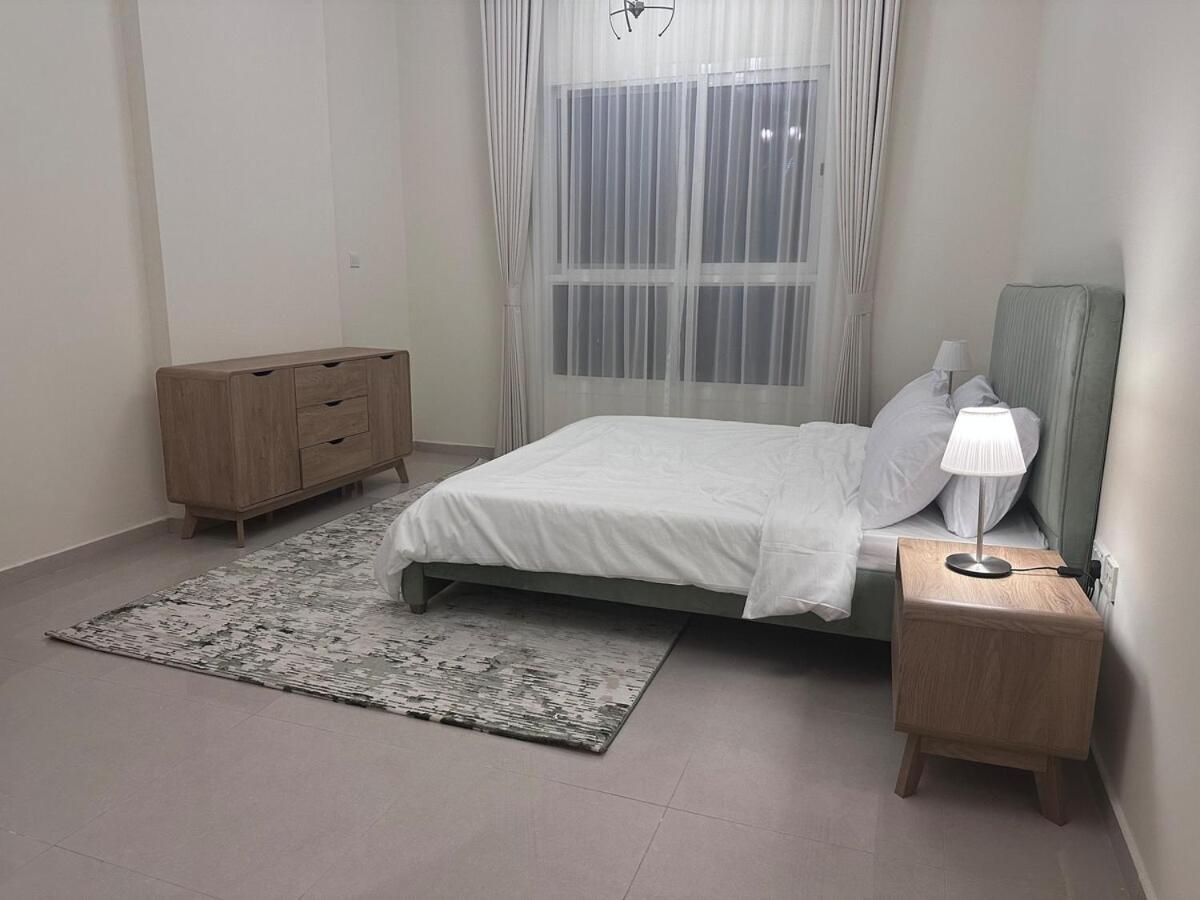 Apartment 1 Bedroom Jvc *