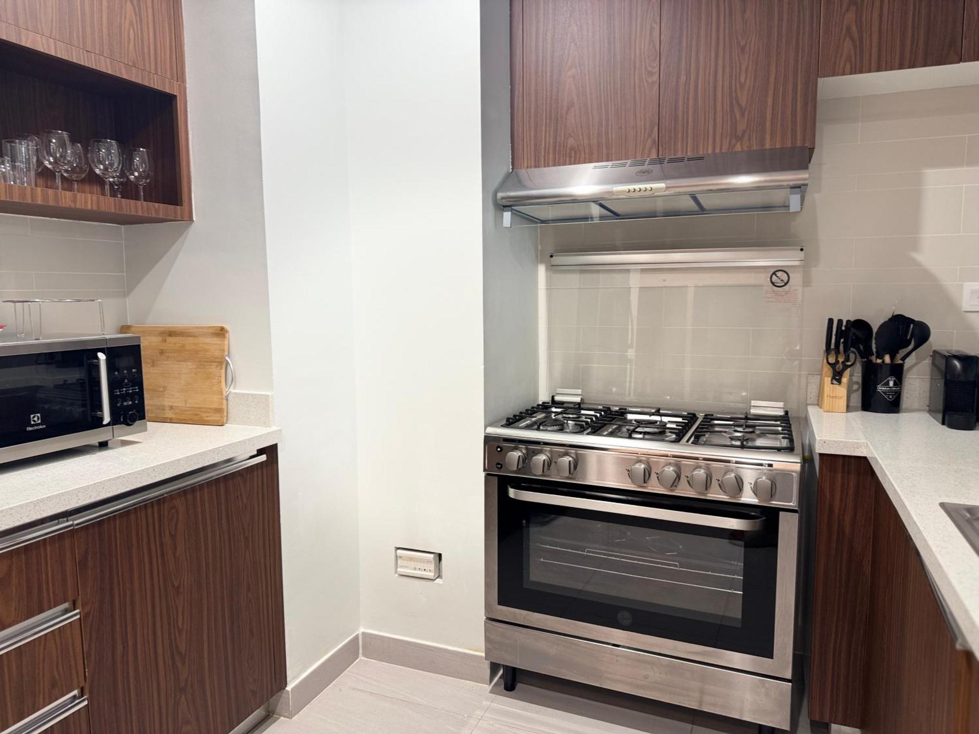 Apartment Ashri Luxe On Sheikh Zayed 5 Mins Downtown Near Metro Dubai