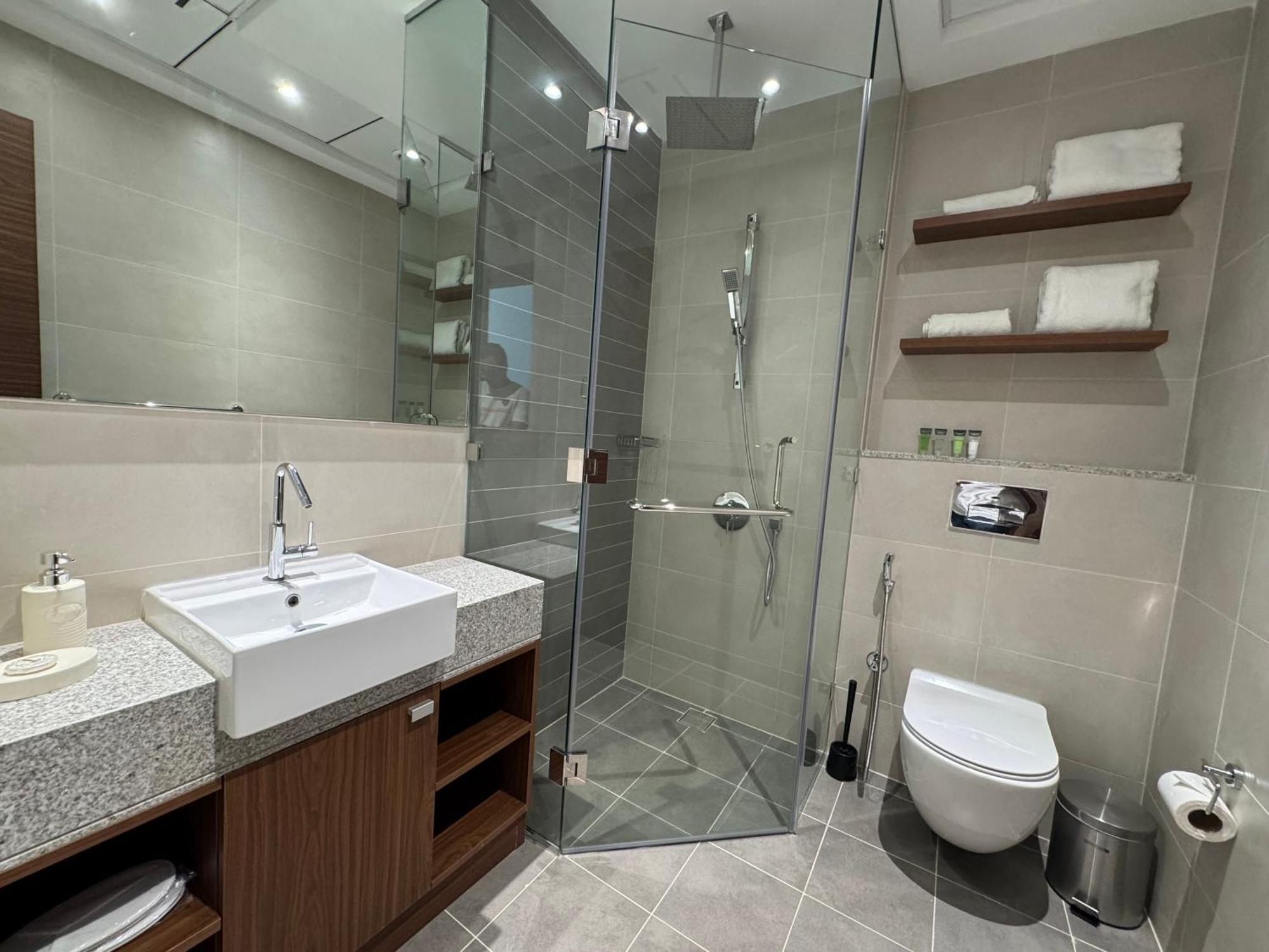 Ashri Luxe On Sheikh Zayed 5 Mins Downtown Near Metro Apartment