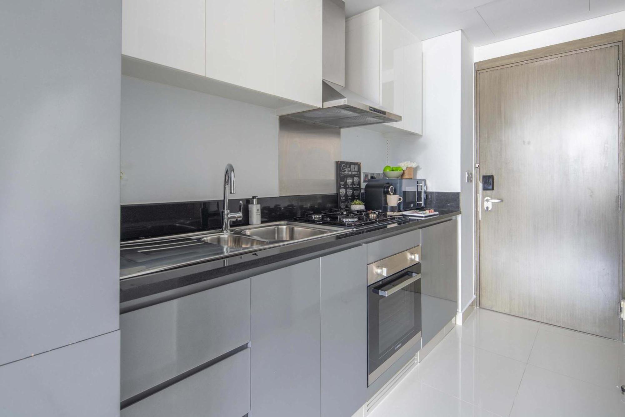 Frank Porter - Damac Prive B *