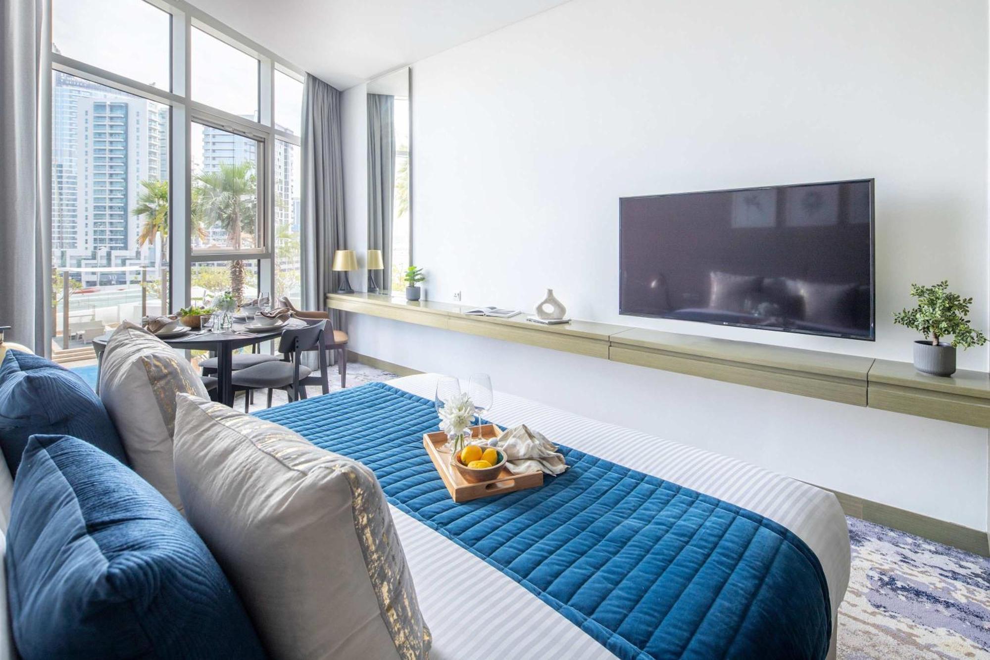 Frank Porter - Damac Prive B * Dubai