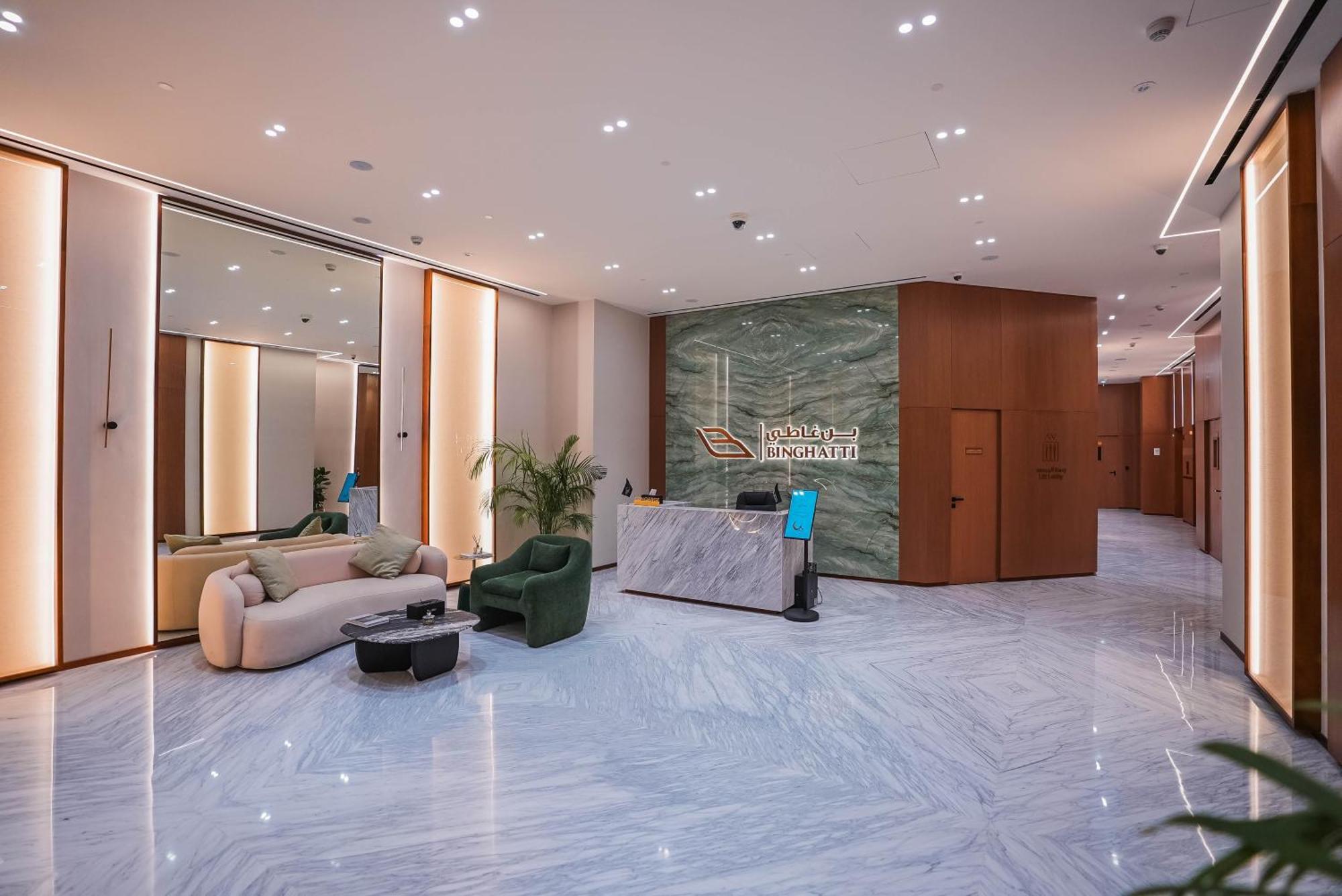Apartment Elegant 1br In Jvc With Spacious Balcony & Views *